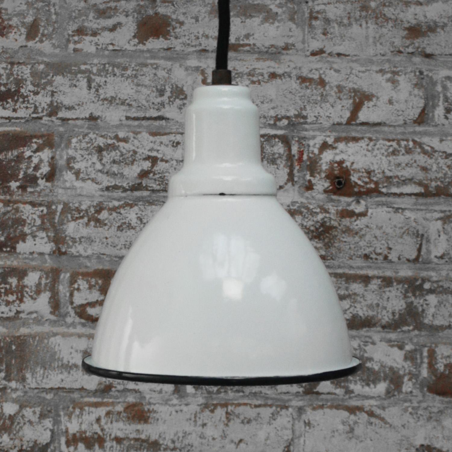 White Enamel Vintage Industrial Factory Pendant Hanging Lights In Good Condition For Sale In Amsterdam, NL