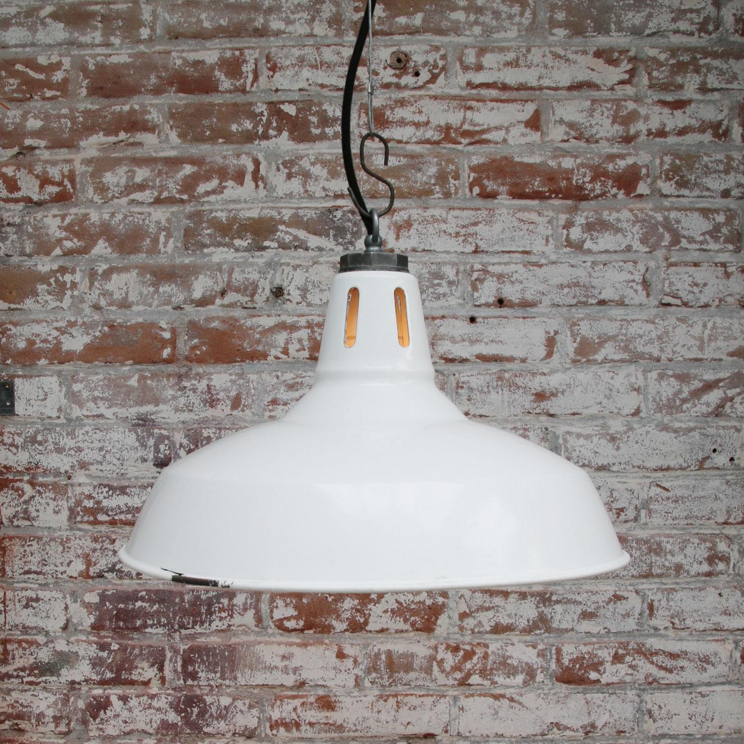 vintage industrial pendant light