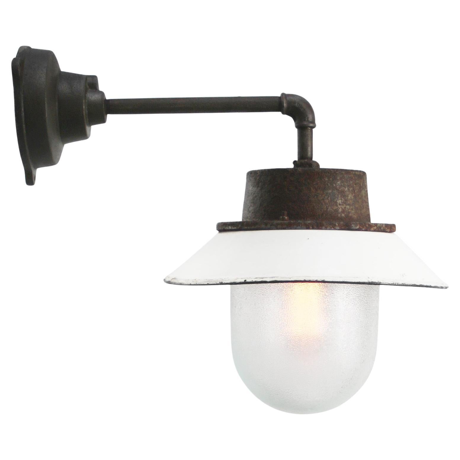 Weiße Emaille Vintage Industrial Frosted Glass Scones Wall Lights im Angebot
