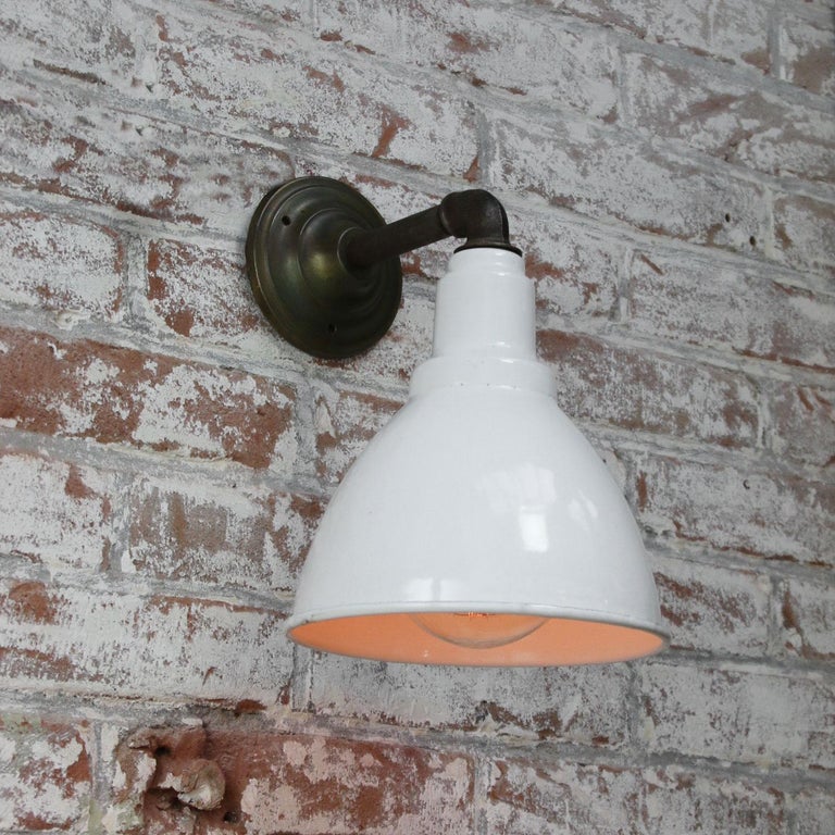 White Enamel Vintage Industrial Scones Wall Lights In Good Condition For Sale In Amsterdam, NL