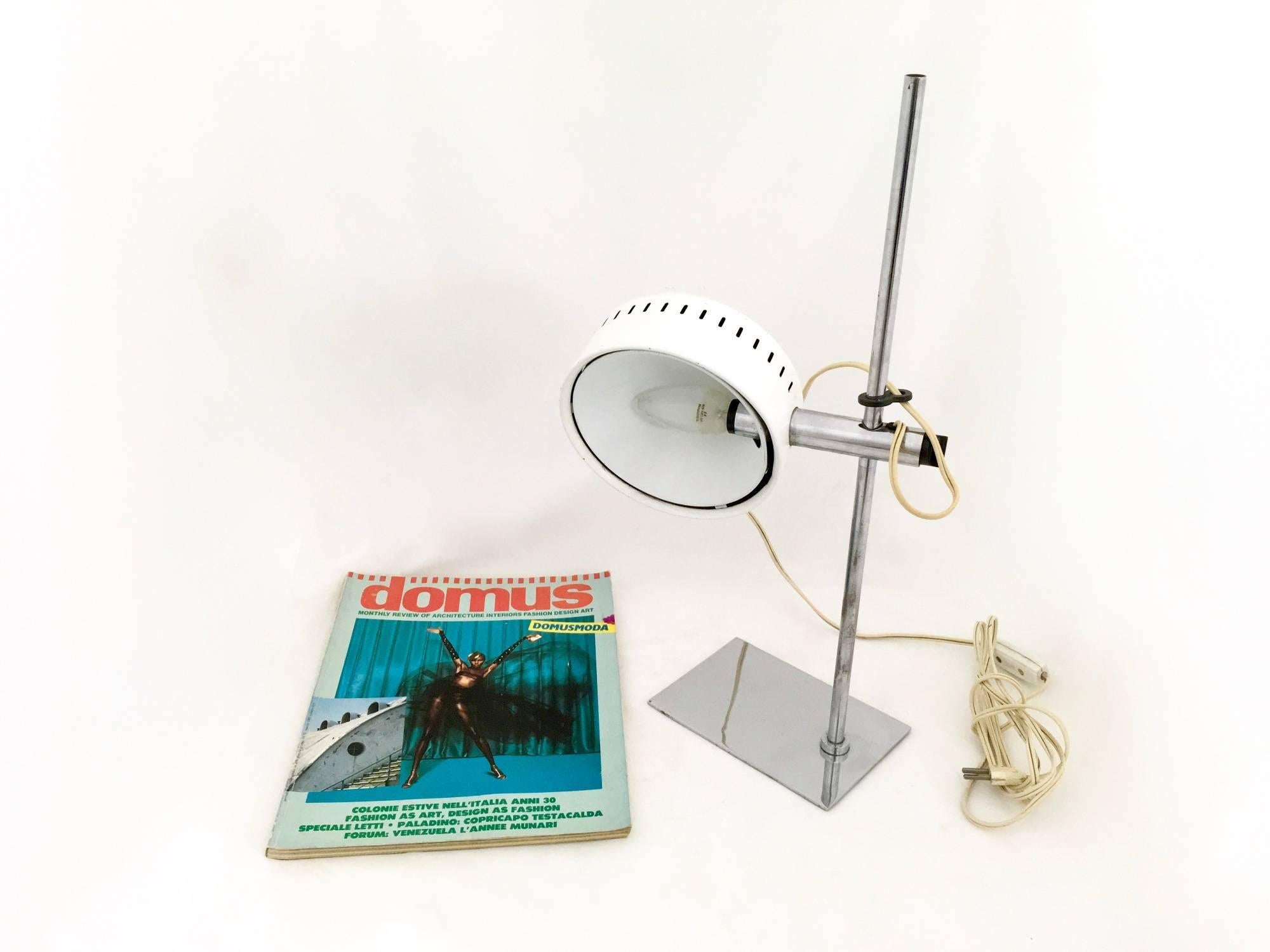 Chrome Postmodern Adjustable White Lacquered Metal Desk Lamp by Robert Sonneman