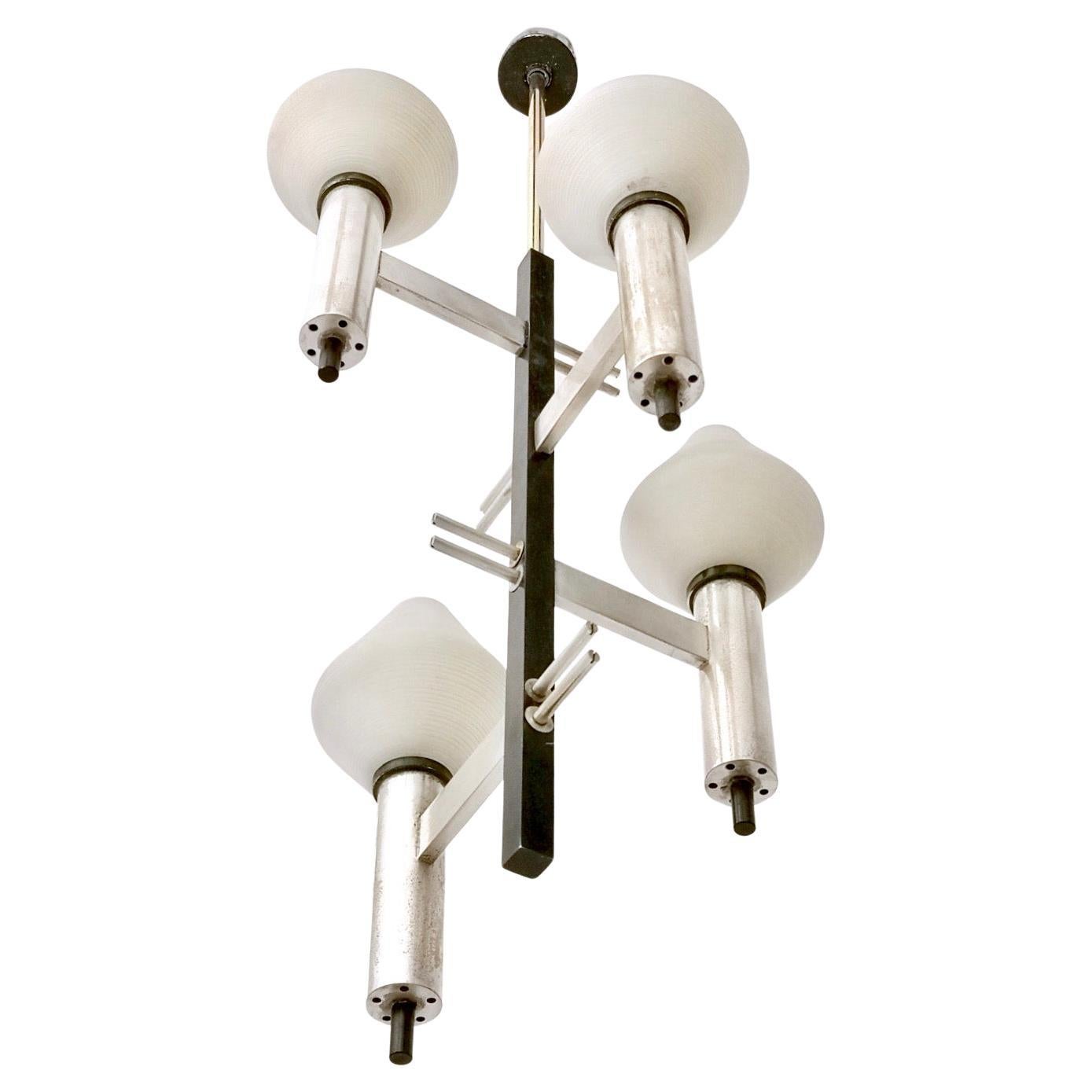 Lustre en verre encastré et gravé blanc dans le style de Stilnovo