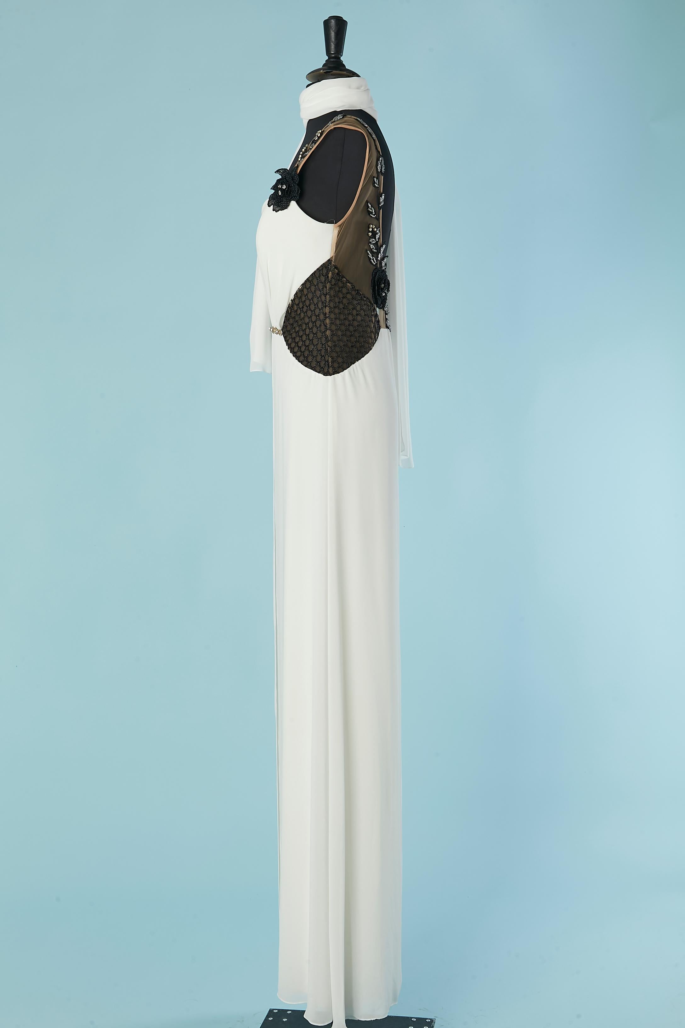 Combinaison de soirée blanche avec broderies et tulle transparent G Mattiolo en vente 1