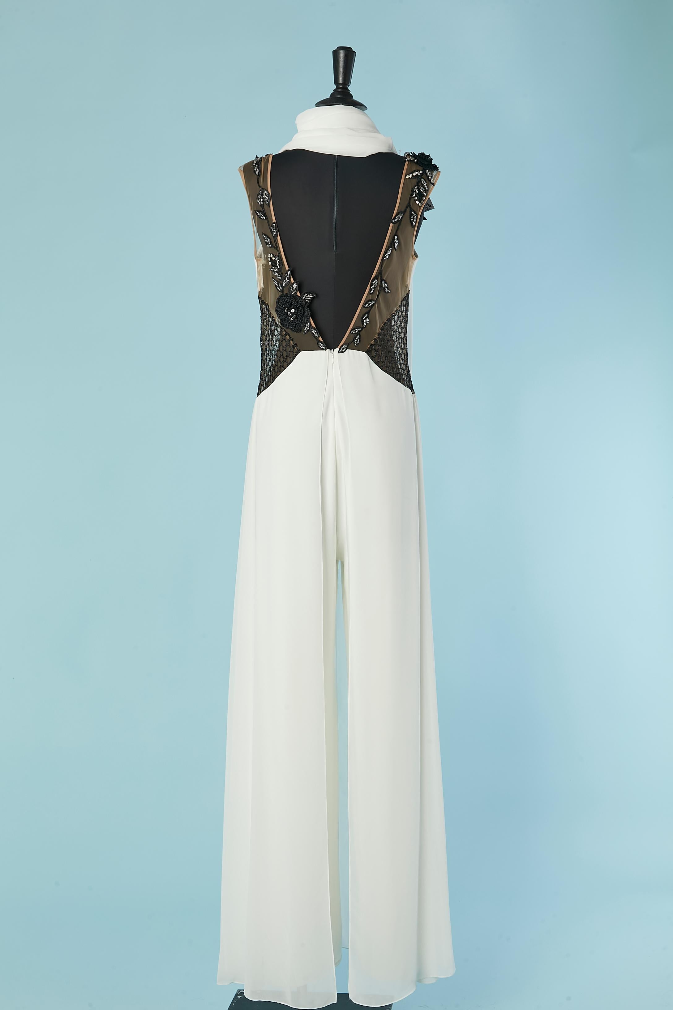 Combinaison de soirée blanche avec broderies et tulle transparent G Mattiolo en vente 2
