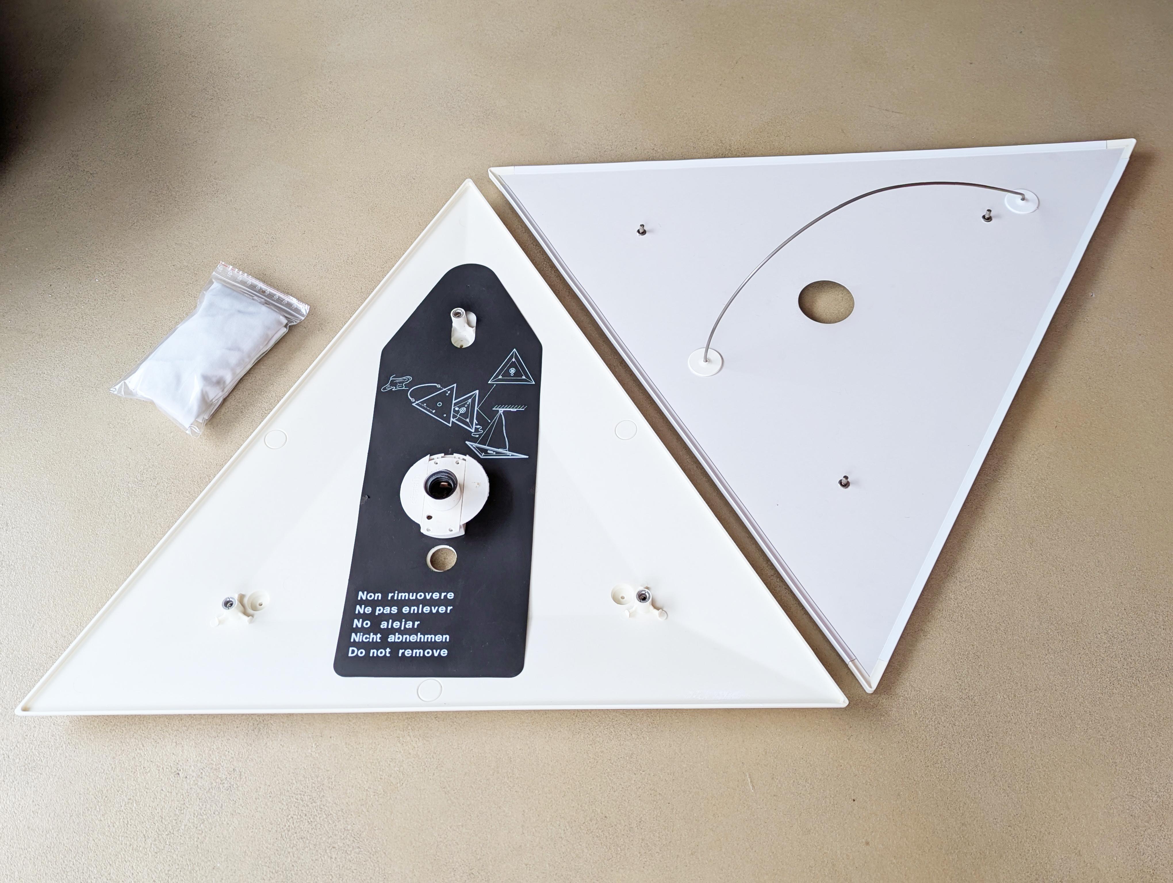 Lampada da parete/soffitto Sanka di Takahama in tessuto bianco, metallo e plastica degli anni '70  Sirrah in vendita 3