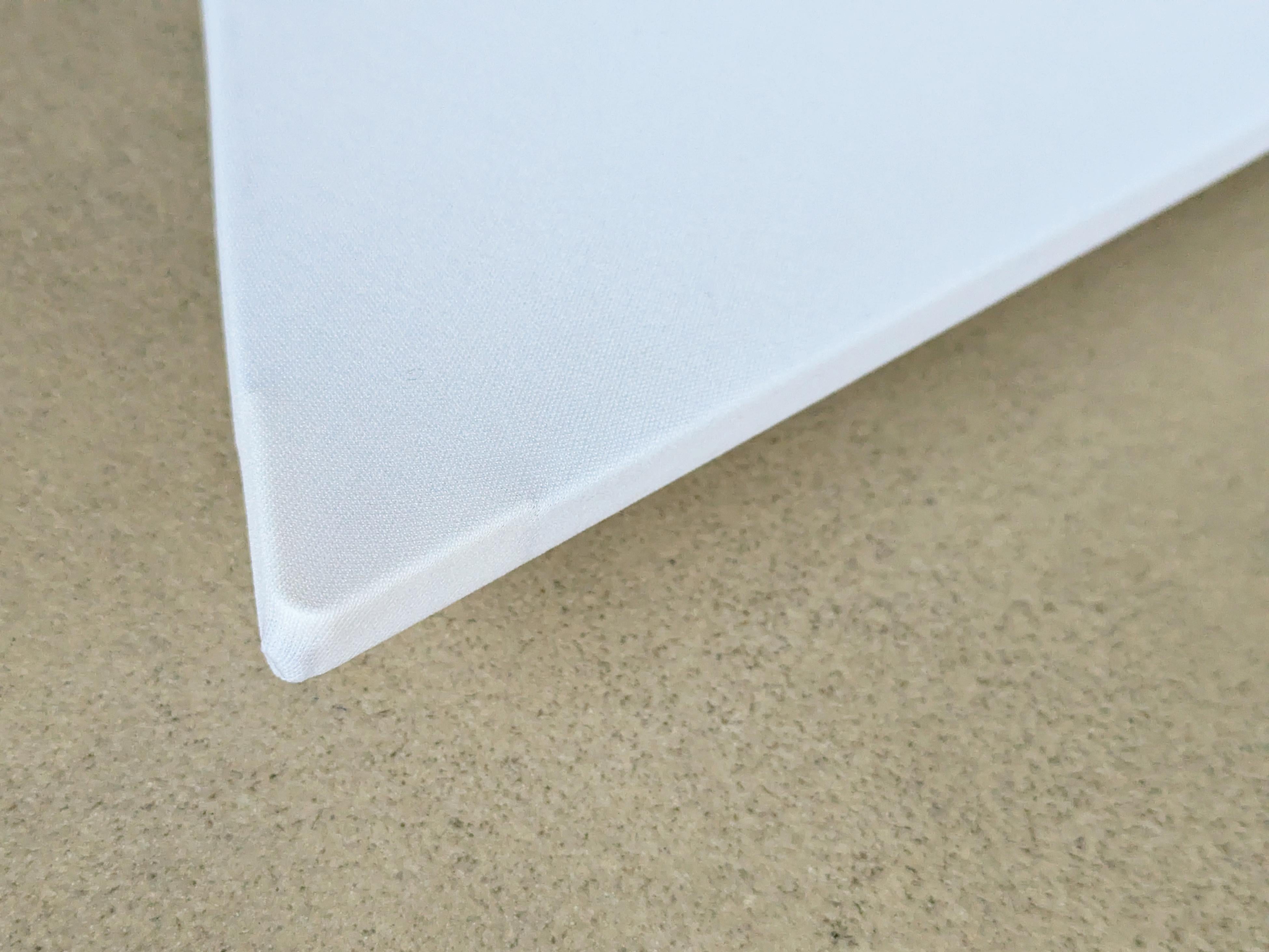 Italiano Lampada da parete/soffitto Sanka di Takahama in tessuto bianco, metallo e plastica degli anni '70  Sirrah in vendita