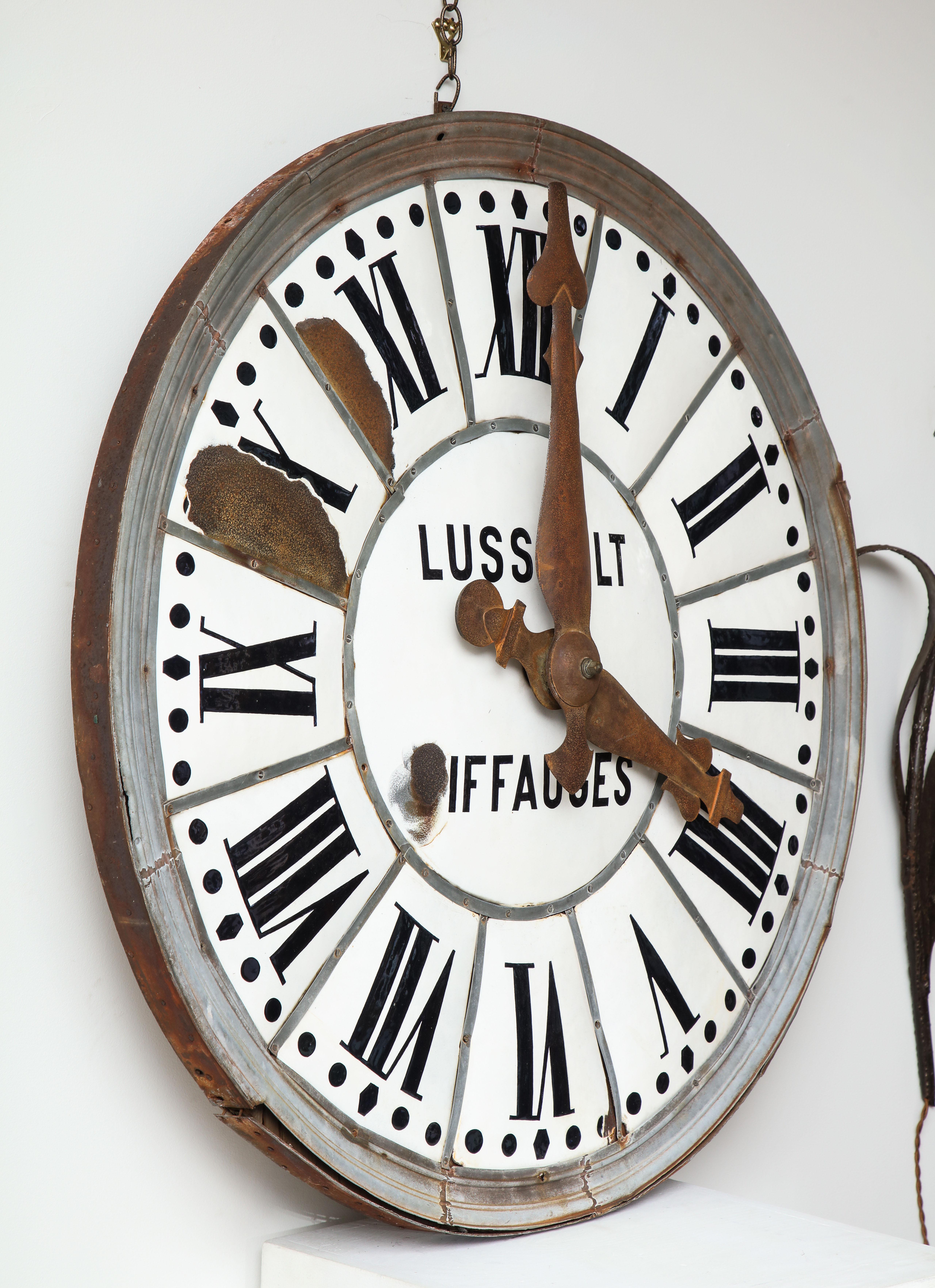 Orologio smaltato a faccia bianca 3