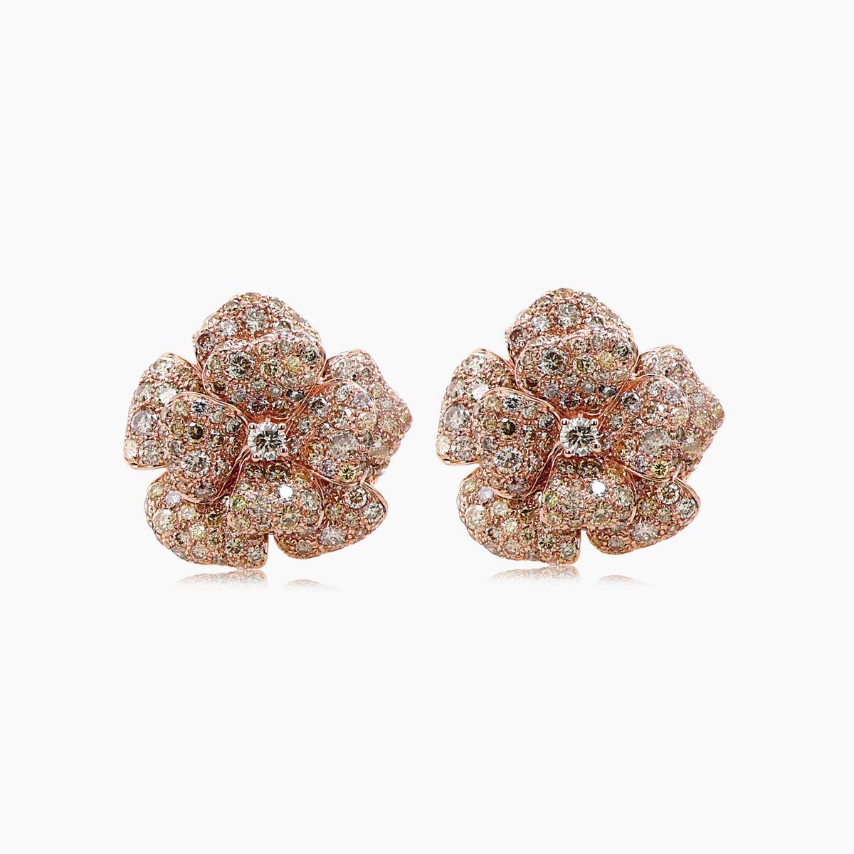 Taglio misto Orecchini in oro rosa 18K con diamanti bianchi e fantasia incastonati a fiore in vendita