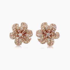 Pendientes de oro rosa de 18 quilates con pavé de diamantes blancos y de fantasía Flor de Lilly