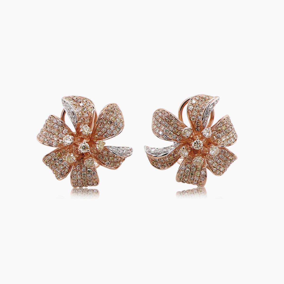 Taglio misto Orecchini The Lilly Flower in oro bianco e rosa 18 carati con diamanti bianchi e pave set in vendita