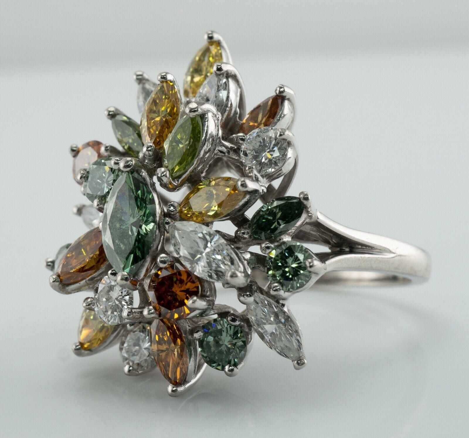 Platin-Cocktail-Cluster in Weiß mit weißem und ausgefallenem Diamantring 4,00 TDW im Zustand „Hervorragend“ im Angebot in East Brunswick, NJ