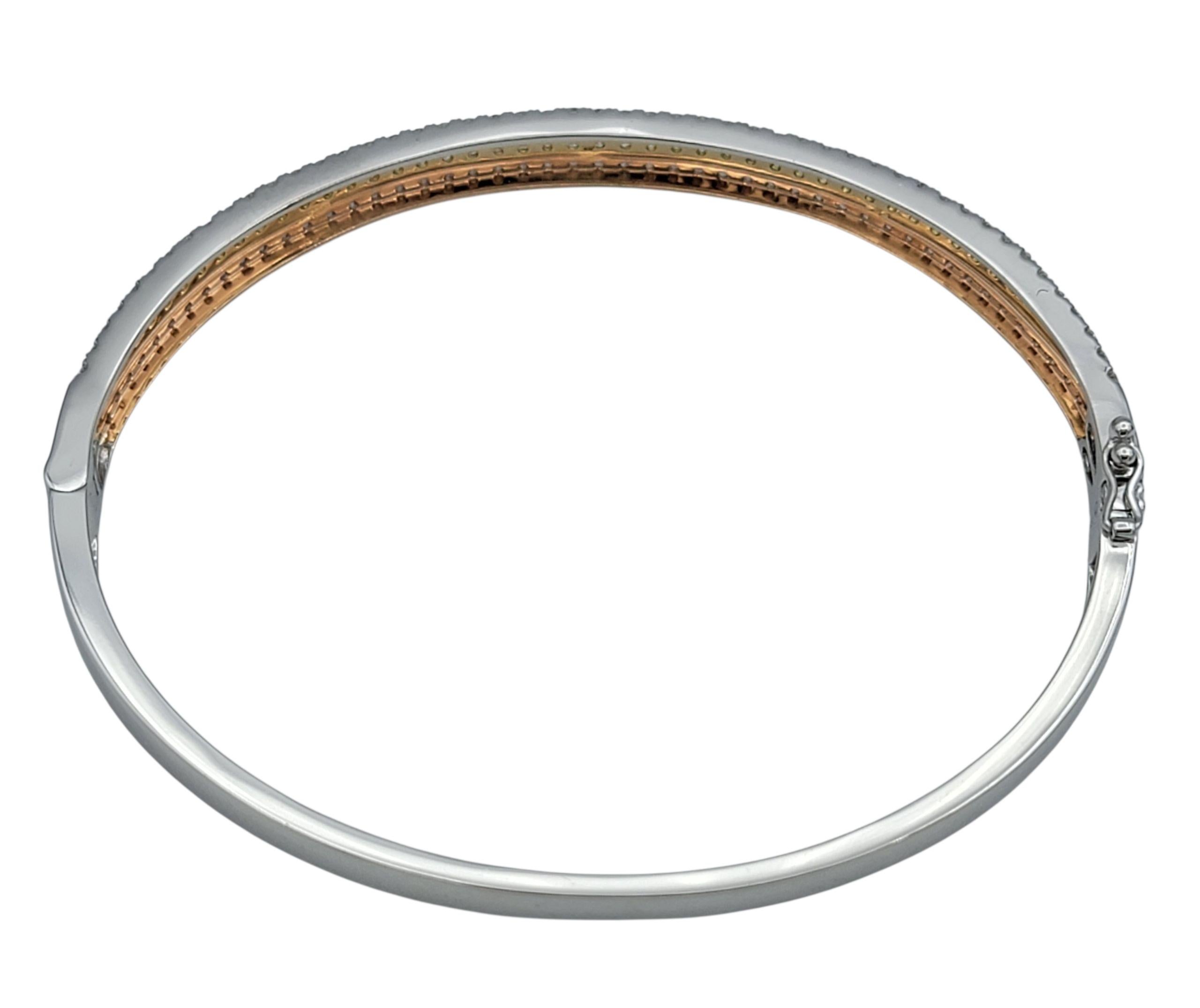 Weißer, pinker & gelber Diamant Dreireihiger Armreif aus 14 Karat Weißgold (Rundschliff) im Angebot