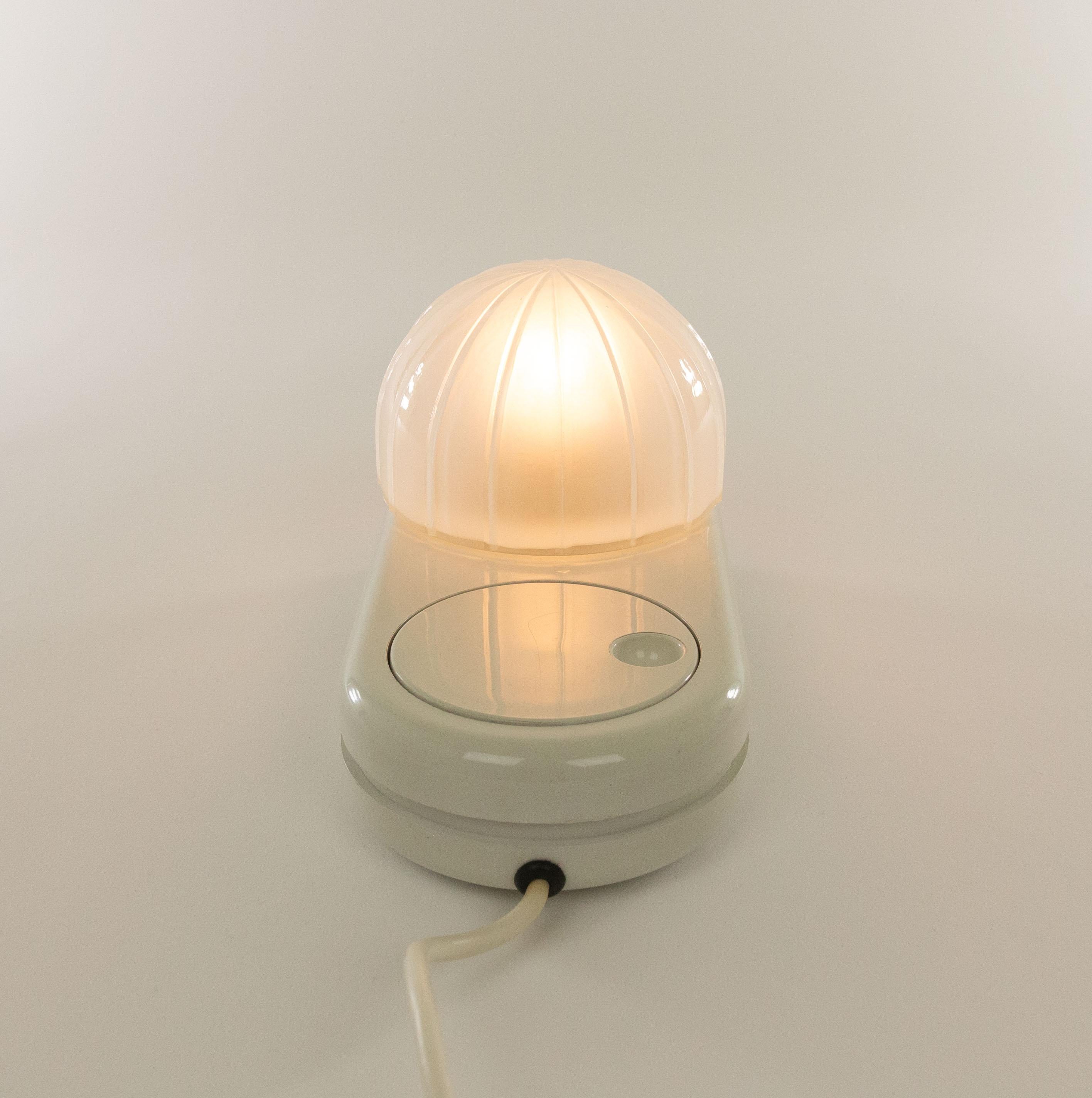 Italian White Farstar Table Lamp by Adalberto Dal Lago for Bieffeplast, 1970s