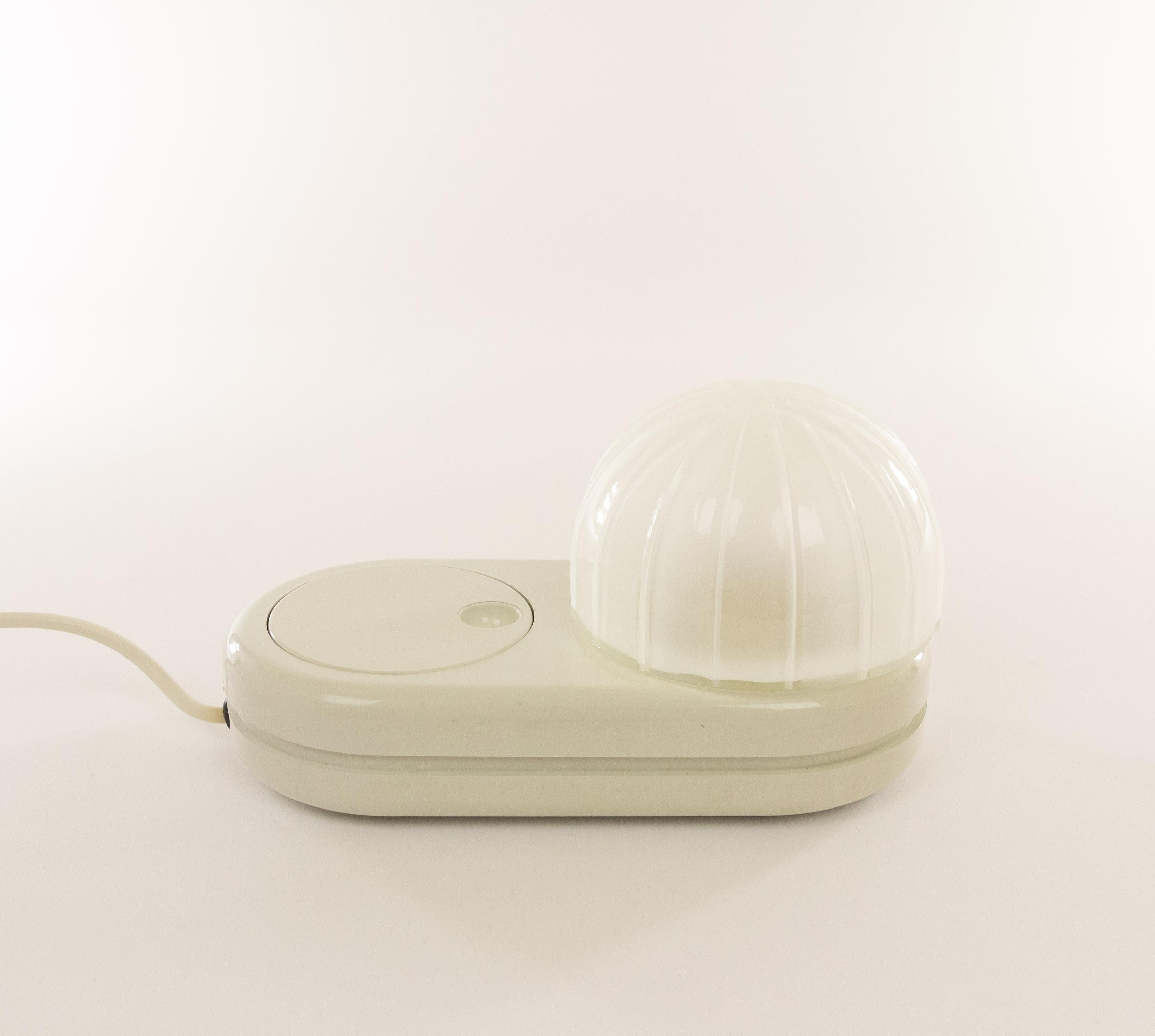 Late 20th Century White Farstar Table Lamp by Adalberto Dal Lago for Bieffeplast, 1970s
