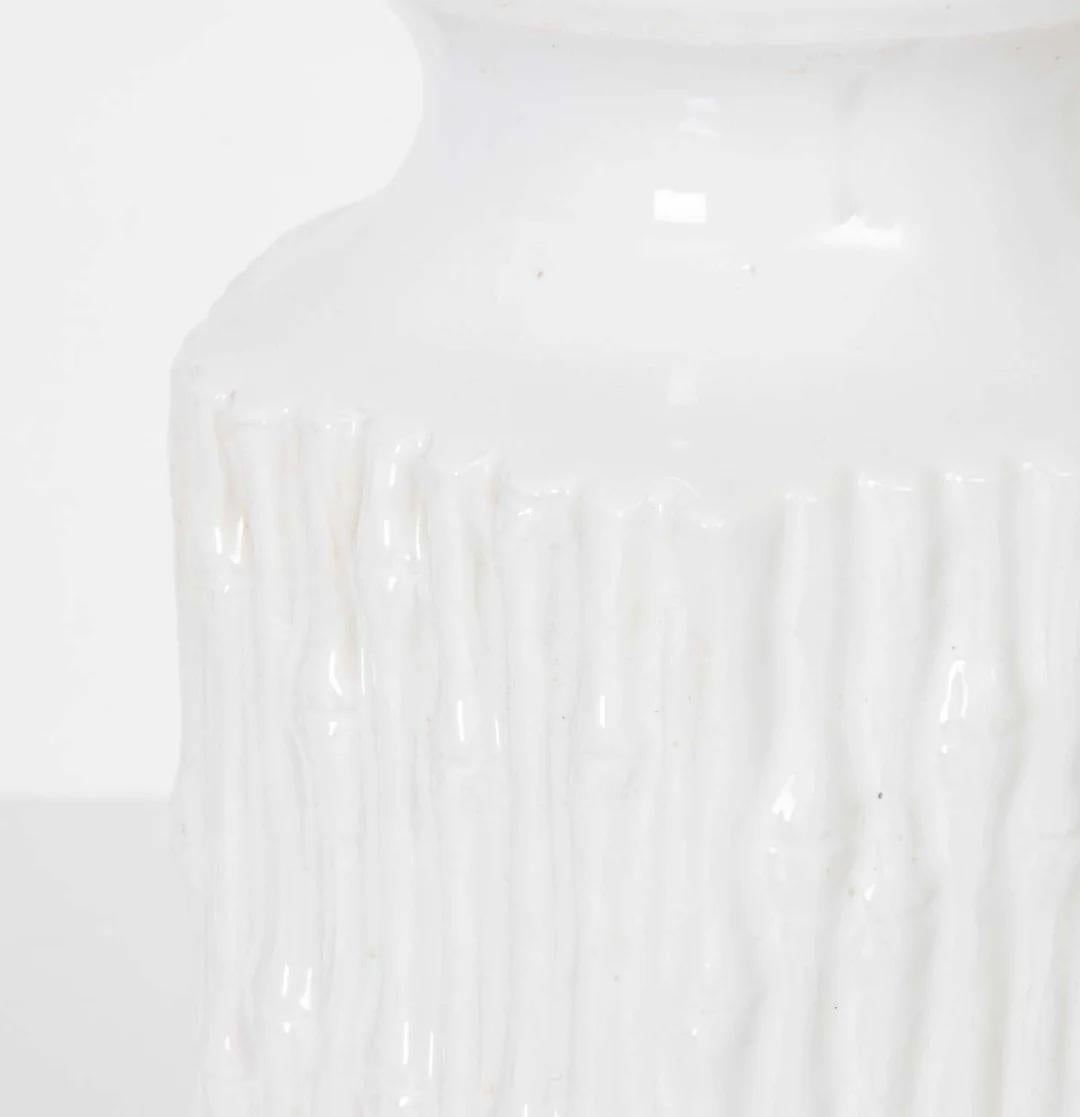 Lámpara blanca de bambú sintético Glaseado en venta