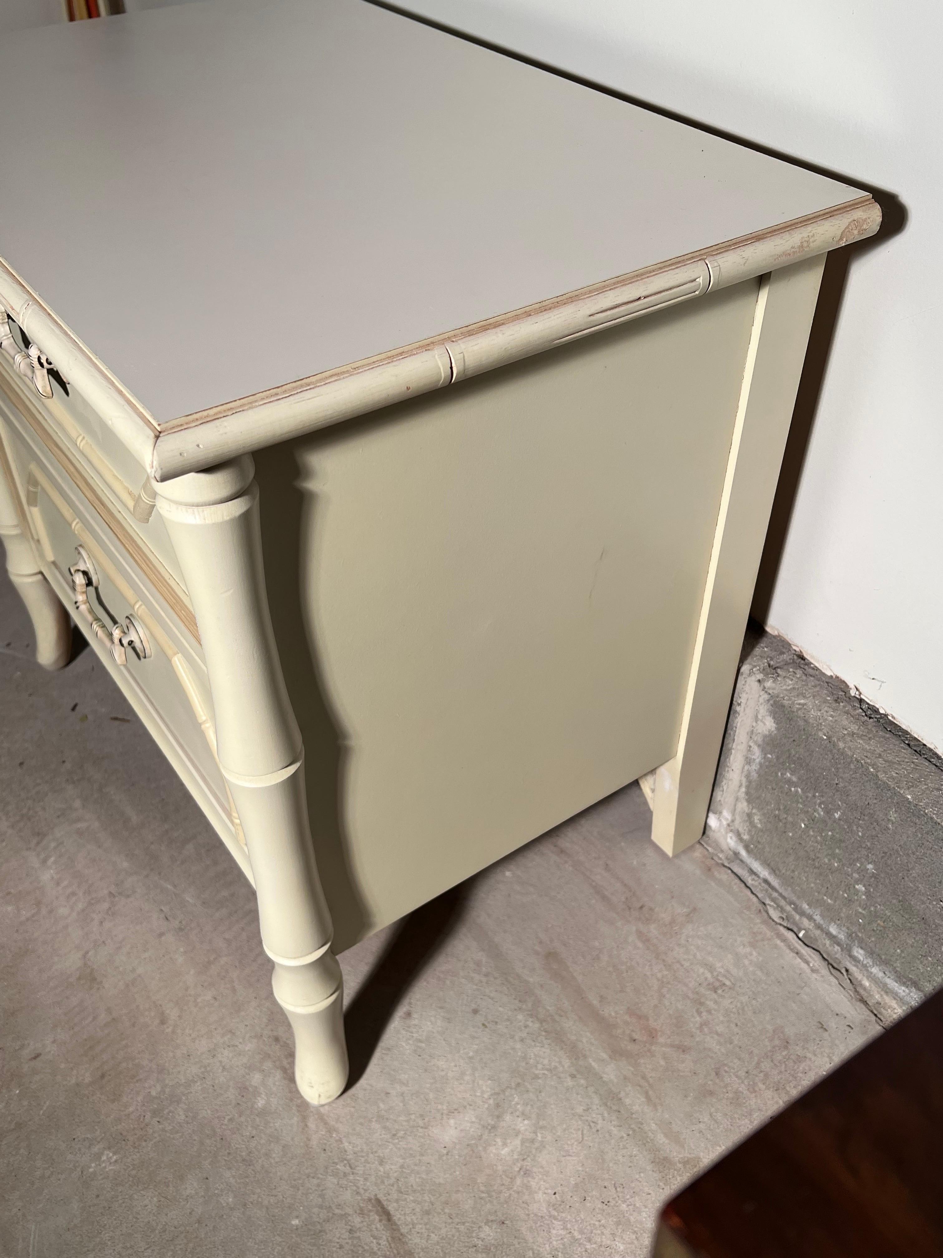 White Faux Bamboo Nightstand In Good Condition For Sale In Redding, CT