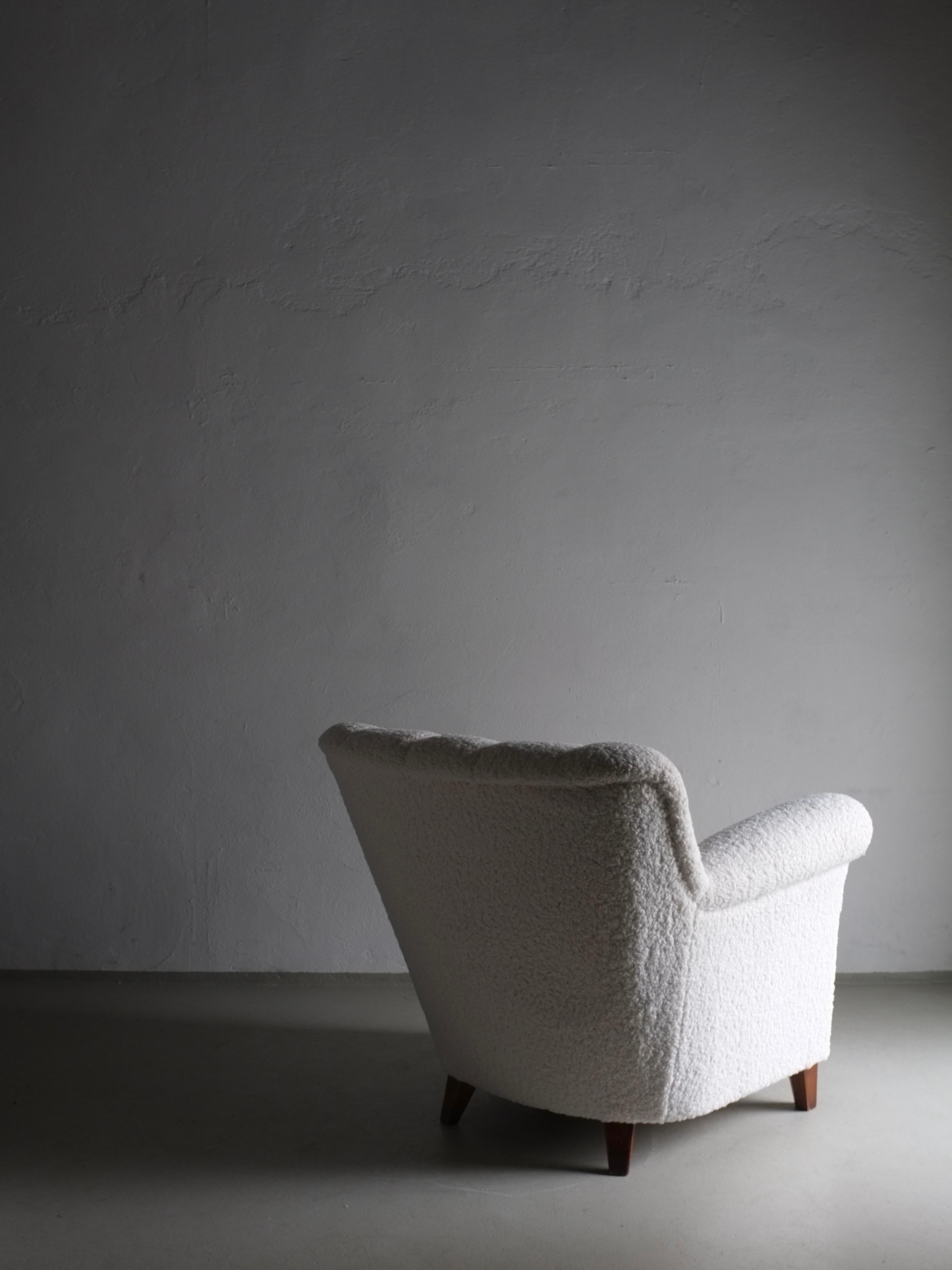 White Faux Shearling Lounge Chair, Sweden 1940s In Good Condition For Sale In Rīga, LV