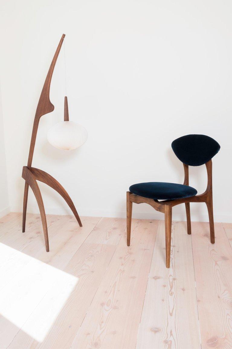 White Femur Dining Chair by Atra Design In New Condition For Sale In Geneve, CH