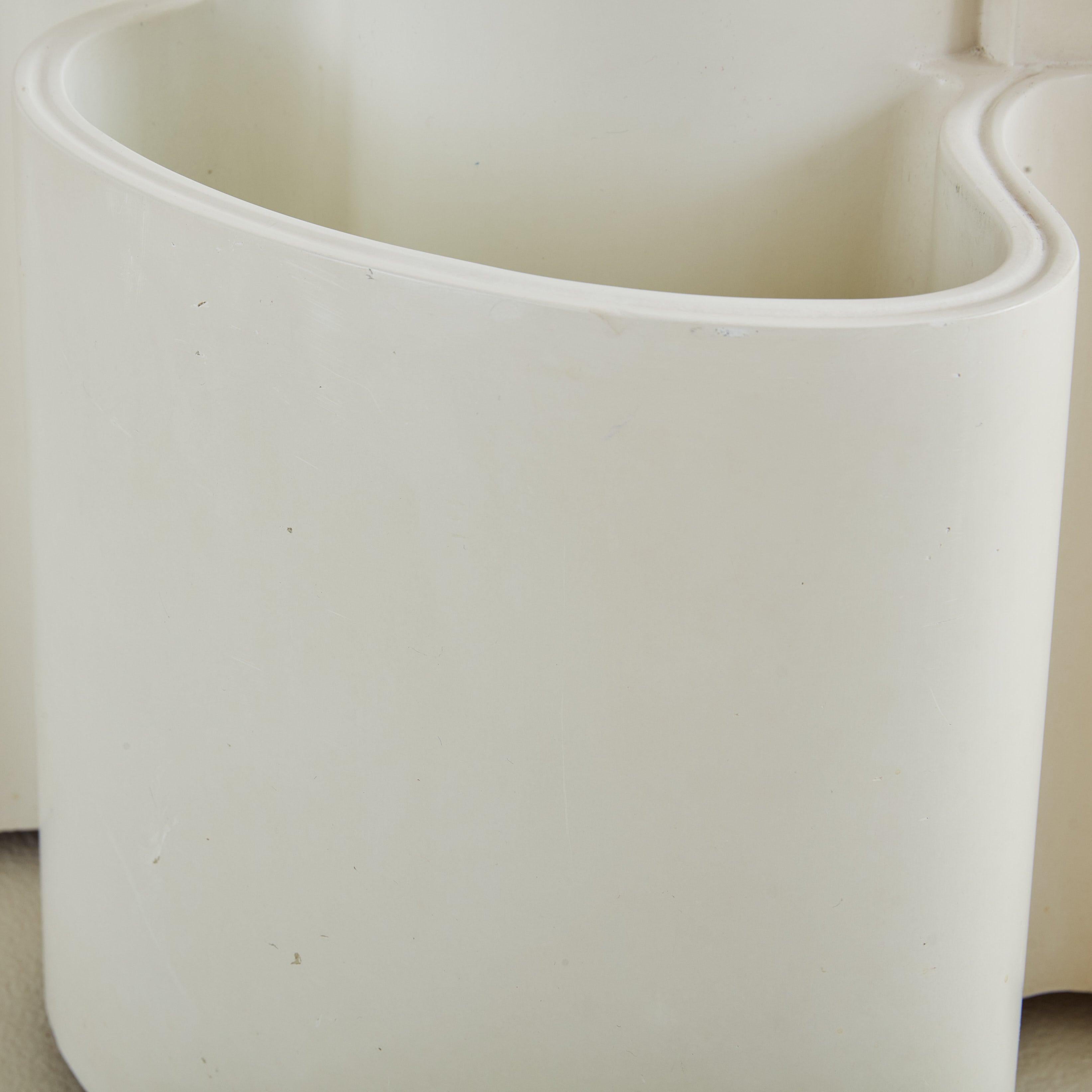 White Fiberglass Planter or Bar Cart on Wheels in the Style of Joe Colombo For Sale 5
