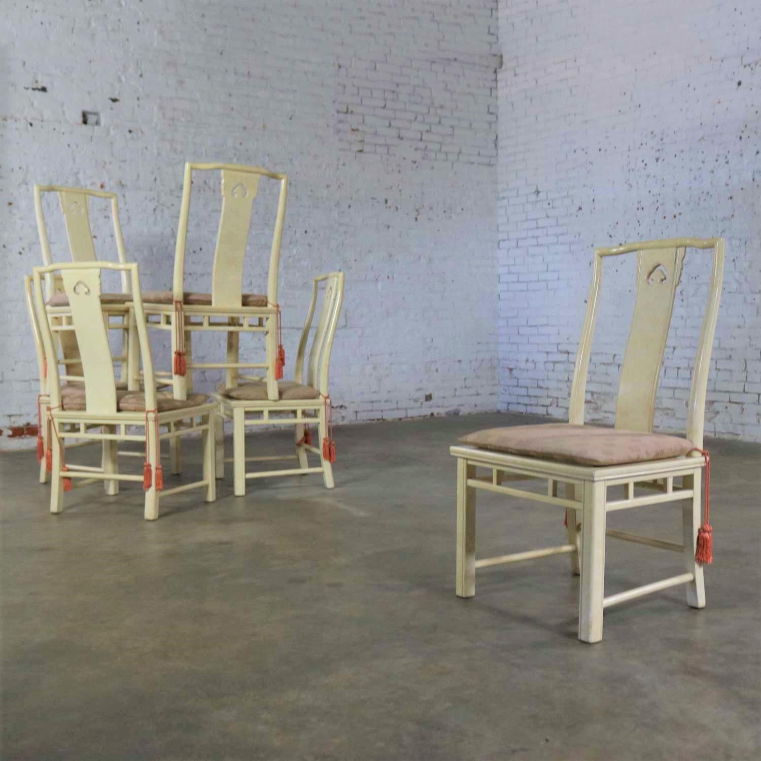 6 chaises de salle à manger en laque blanche de style chinoiseries asiatiques Ming Bon état - En vente à Topeka, KS