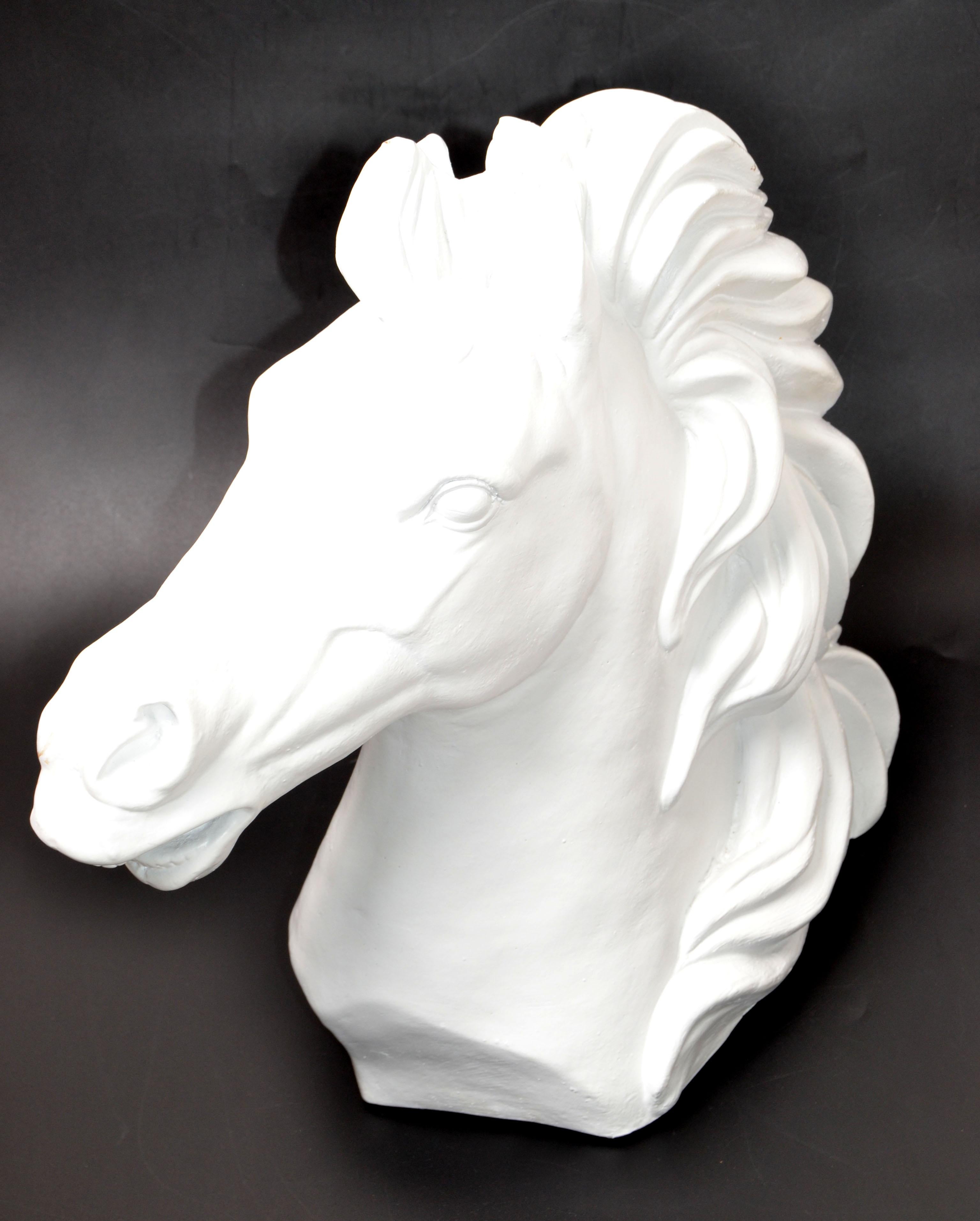 Sculpture de tête de cheval en céramique à finition blanche, mi-siècle moderne en vente 4