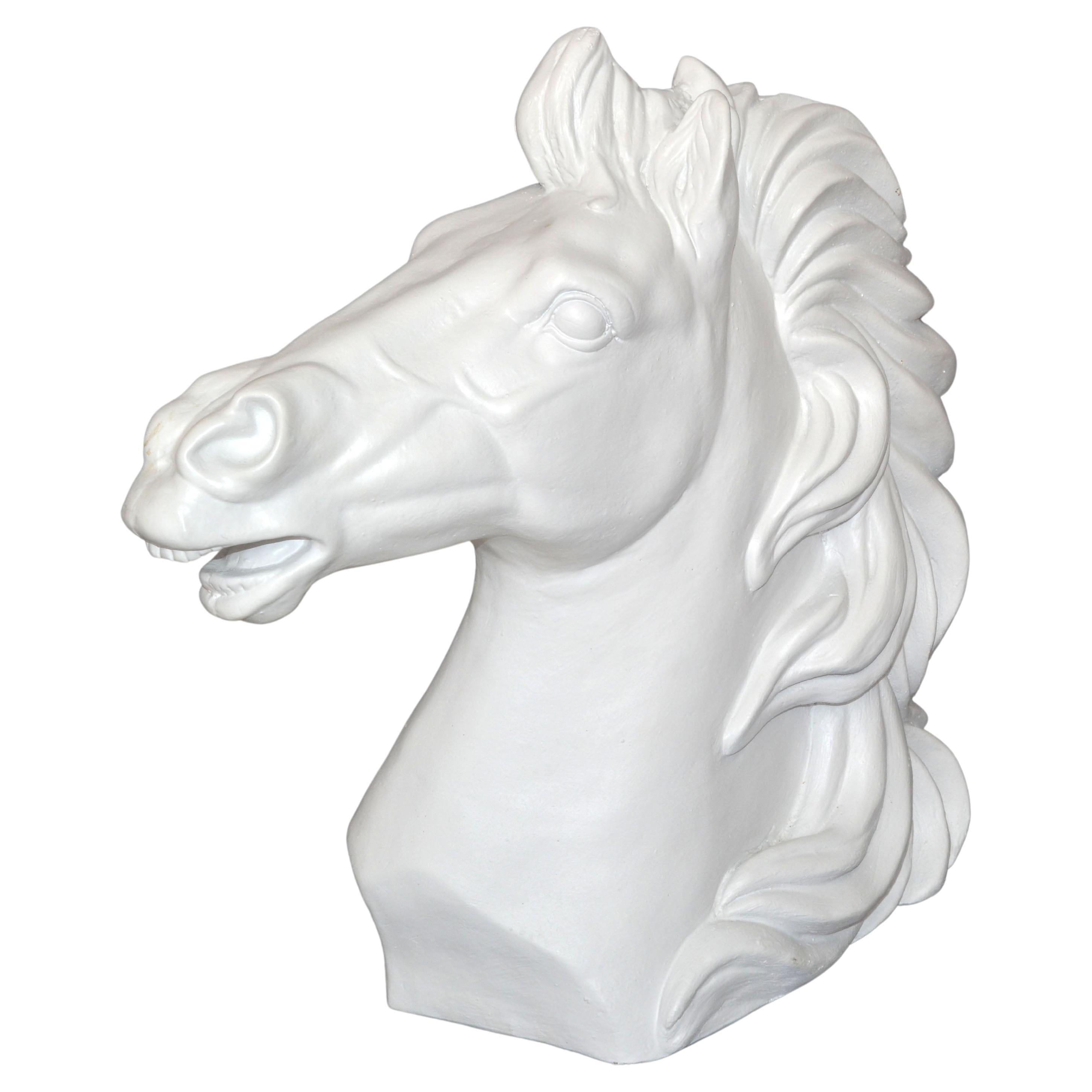 Sculpture de tête de cheval en céramique à finition blanche, mi-siècle moderne