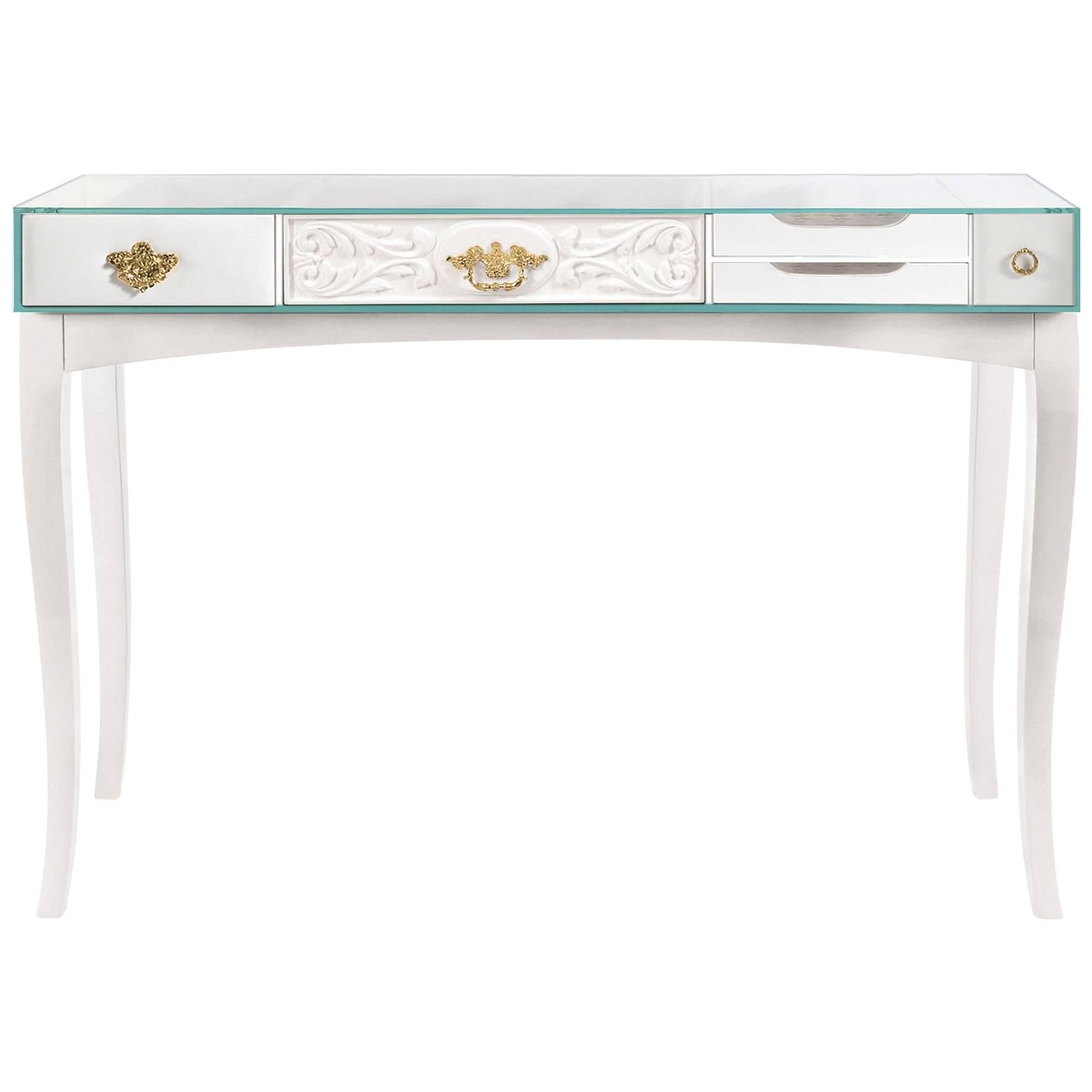 Table console aux finitions blanches