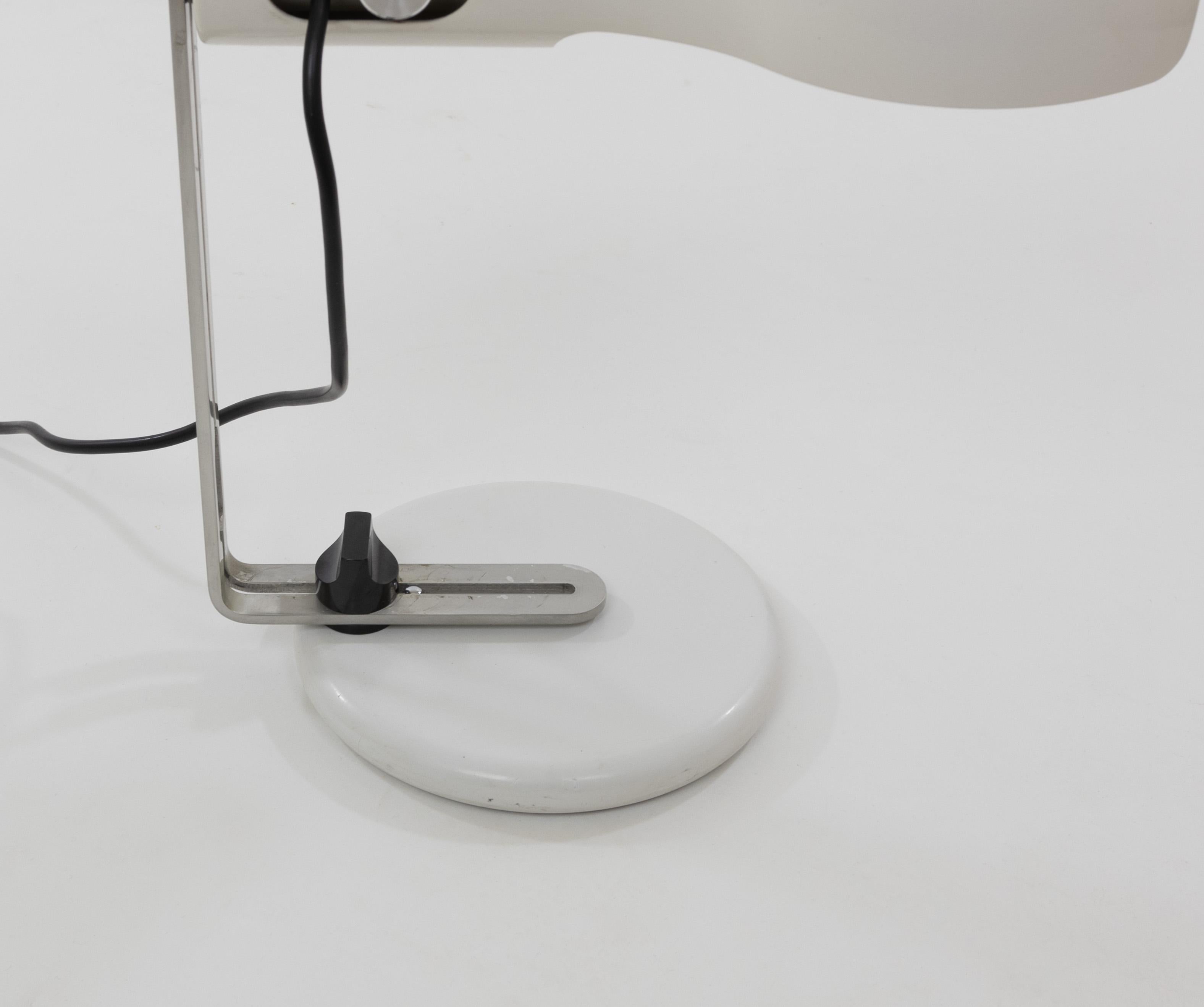 Mid-20th Century White Flash Table Lamp by Joe Colombo for O-Luce, 1970s For Sale