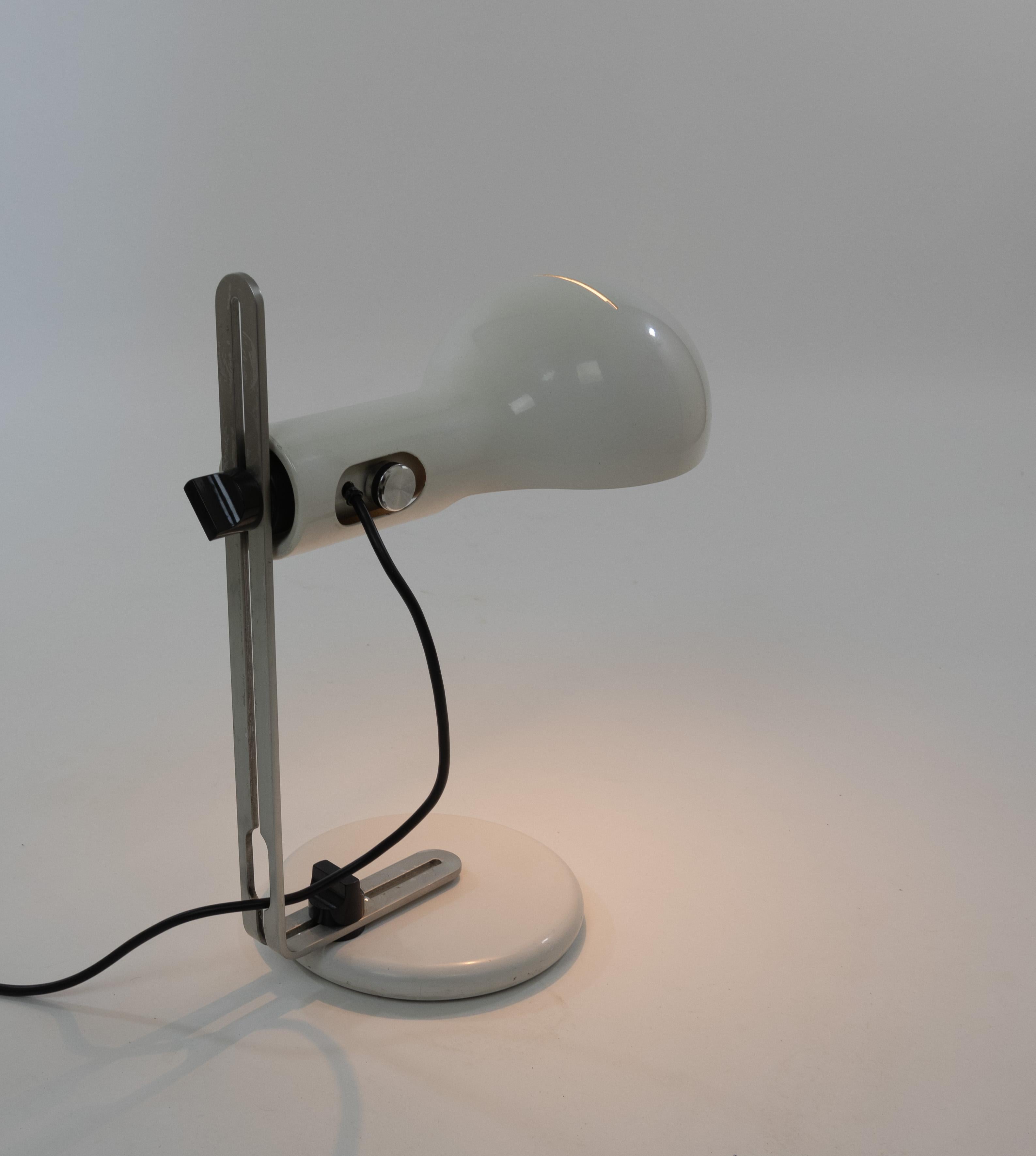White Flash Table Lamp by Joe Colombo for O-Luce, 1970s For Sale 1