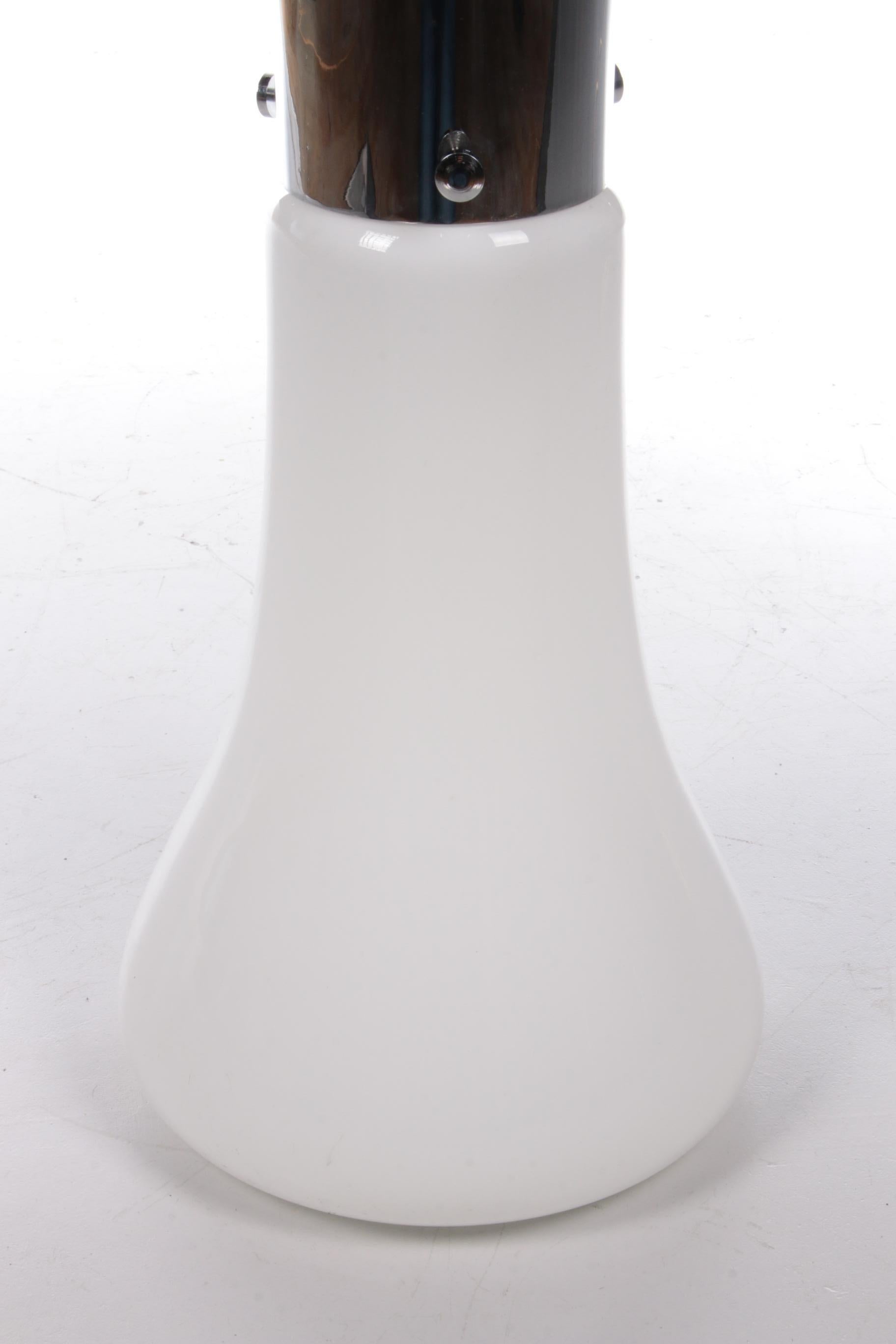 Italian White Floor Lamp in Murano Glass by Carlo Nason for Mazzega, Italy, 1960s