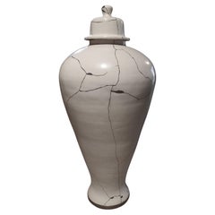 White Floor Meiping Vase  with platinium