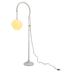 Lampadaire blanc modèle 4055 de Luigi Bandini Buti pour Kartell, années 1960