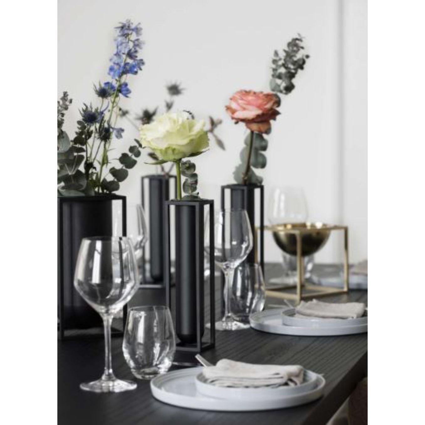 Weiße Flora Kubus-Vase von Lassen im Angebot 1