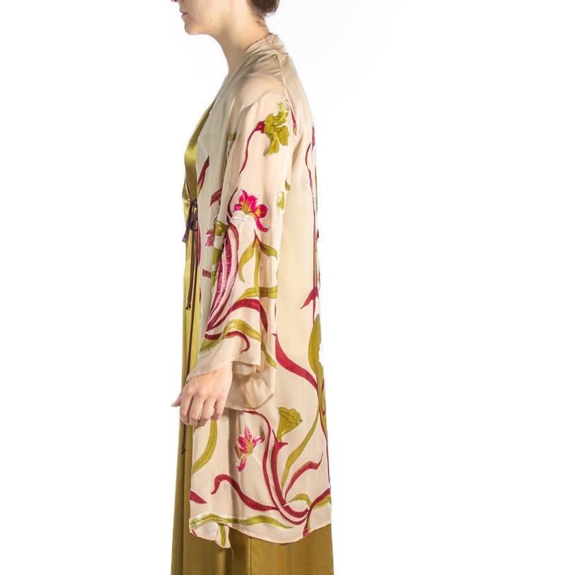 White Floral Print Rayon & Silk Burnout Velvet Robe In Excellent Condition For Sale In New York, NY