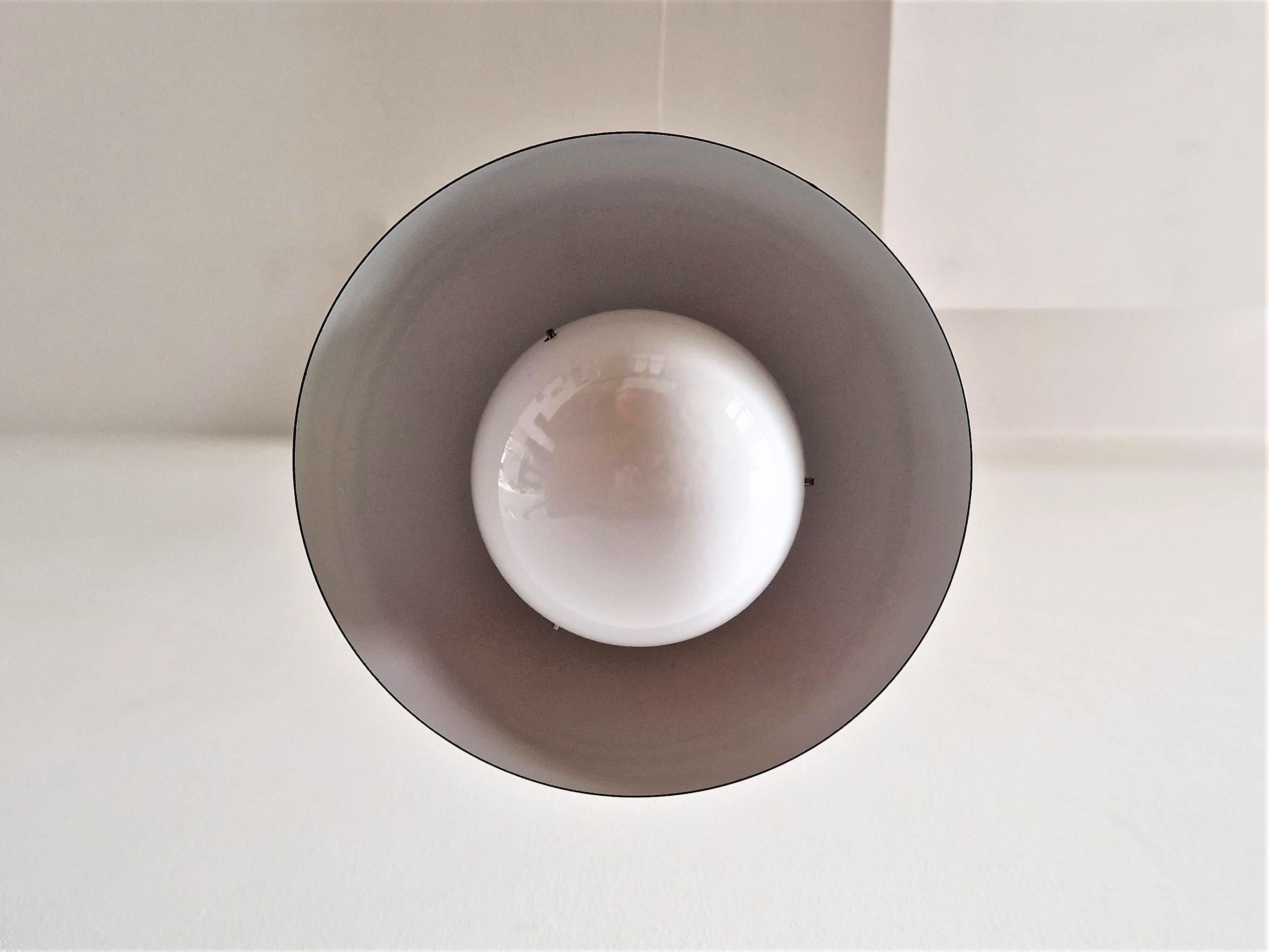 20th Century White Flowerpot pendant lamp by Verner Panton for Louis Poulsen, 3 available