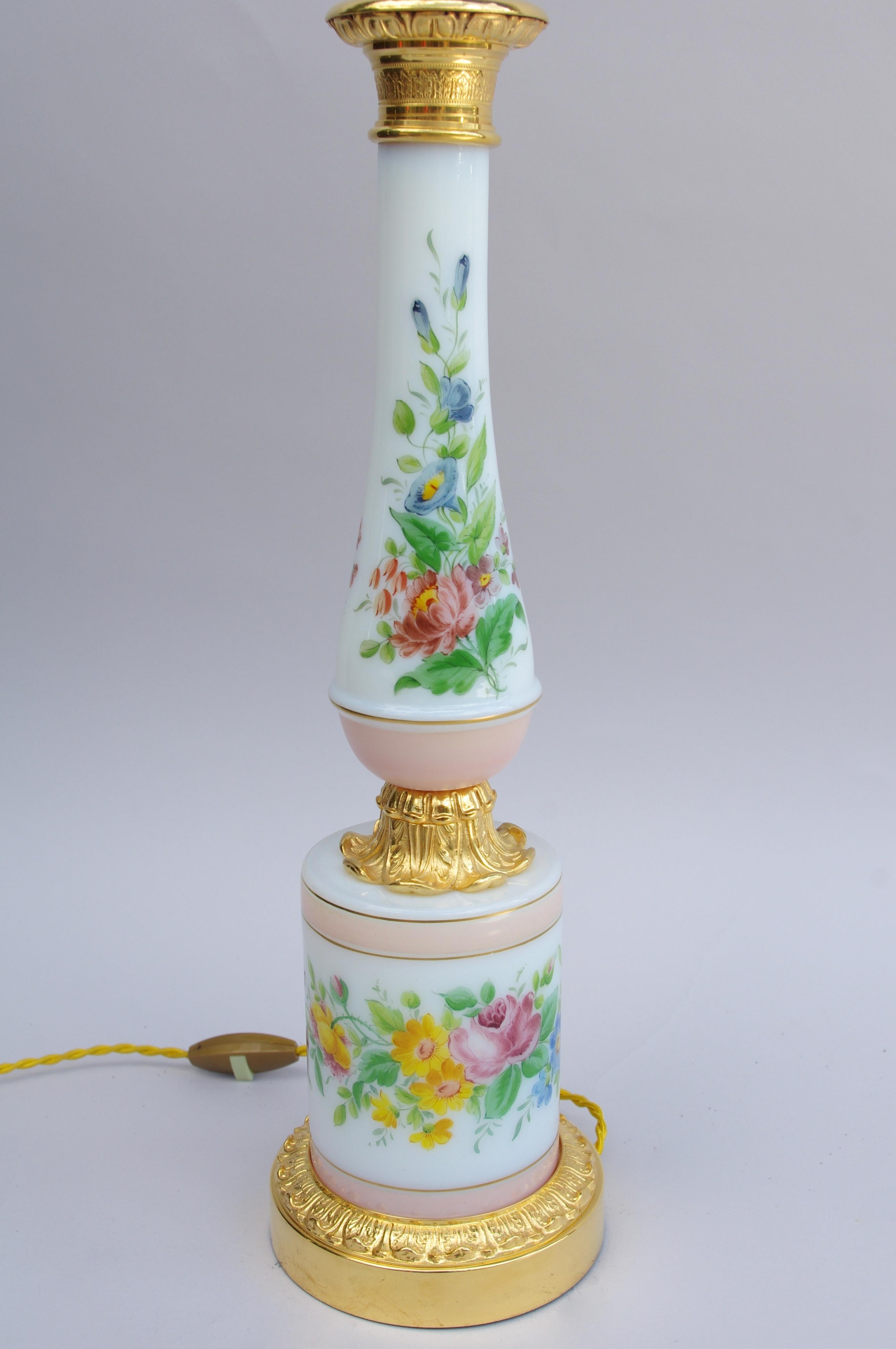 Hand-Painted White Flowery Paris Porcelain Lamp, Gilt Bronze Mount, Late 19th Century