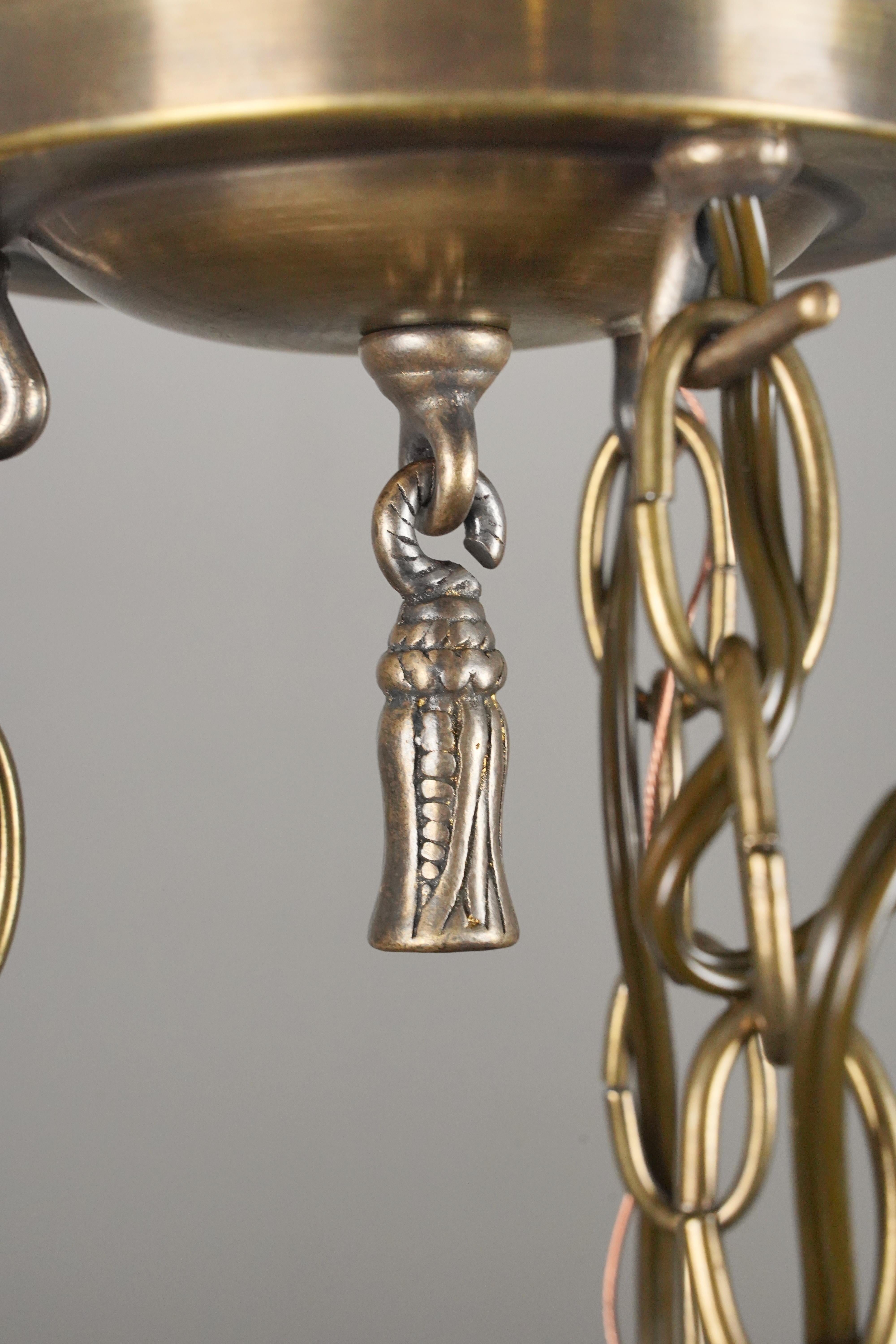 White Fluted Glass Bowl Brass Chain Pendant Light in vendita 4