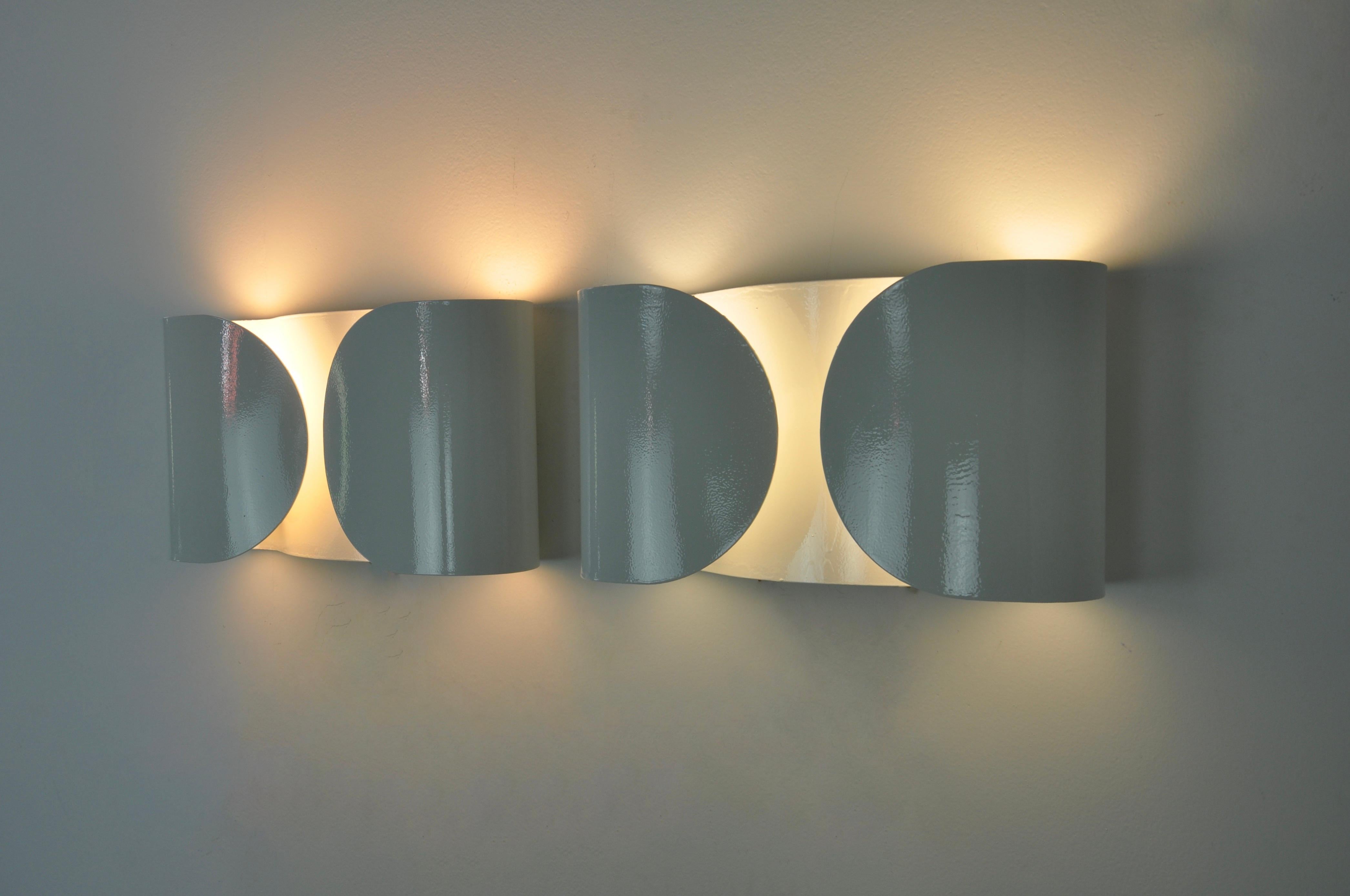 Metal White Foglio Wall Lamps by Tobia & Afra Scarpa for Flos, 1960s Set of 2 For Sale