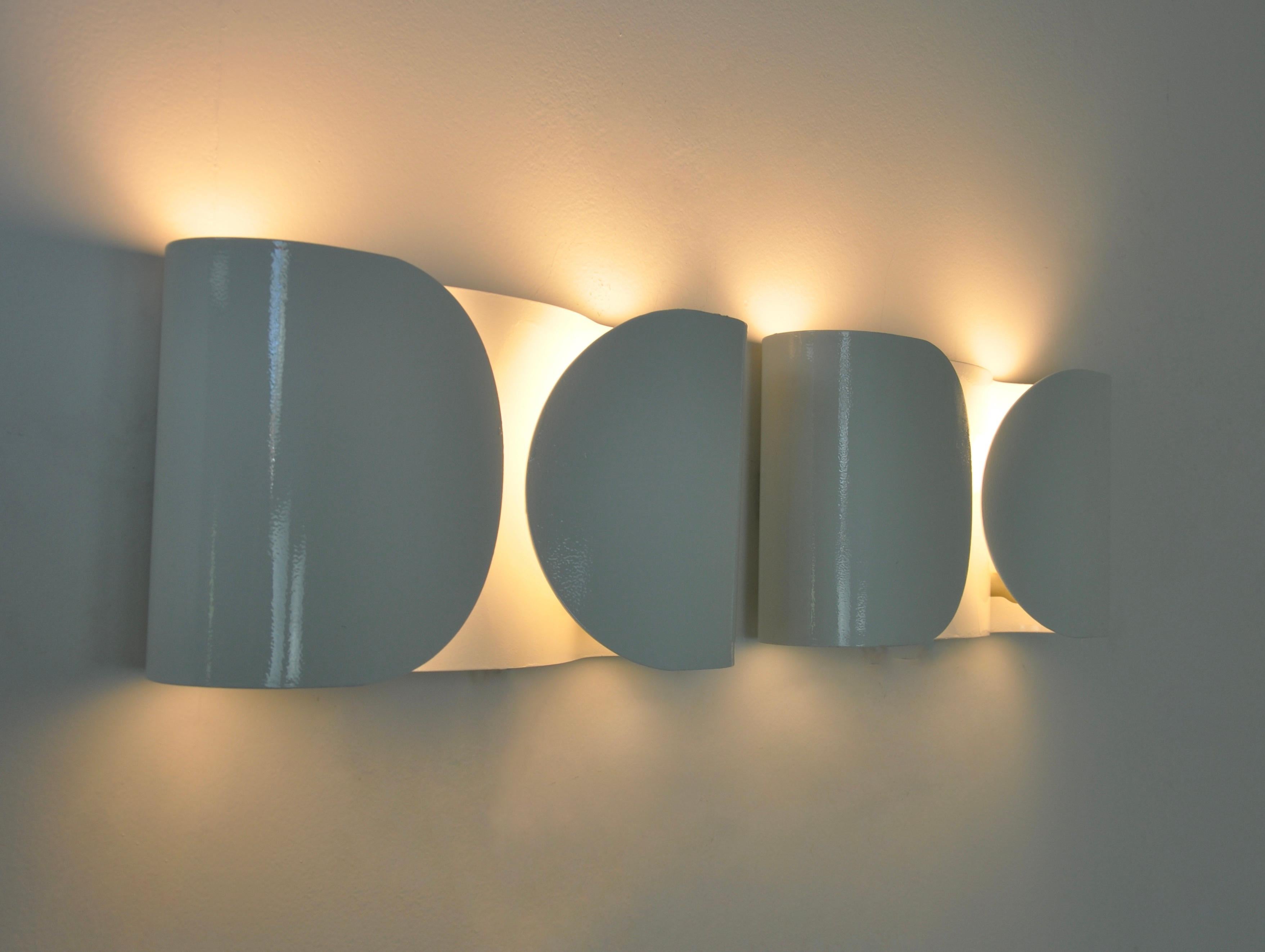 Metal White Foglio Sconces by Tobia & Afra Scarpa for Flos, 1960s Set of 2 For Sale