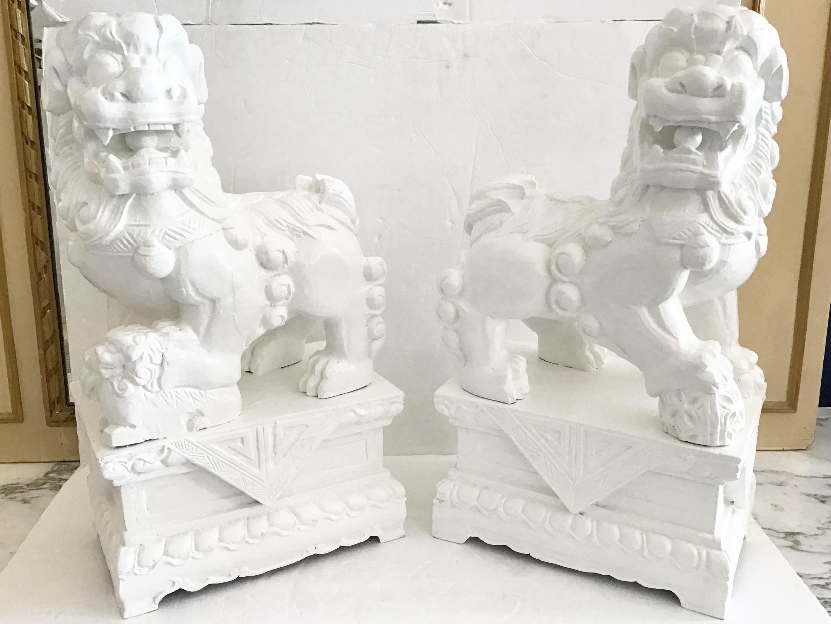 White Foo Dogs Carved in Wood Base Geometrical Figures, a Pair For Sale 1