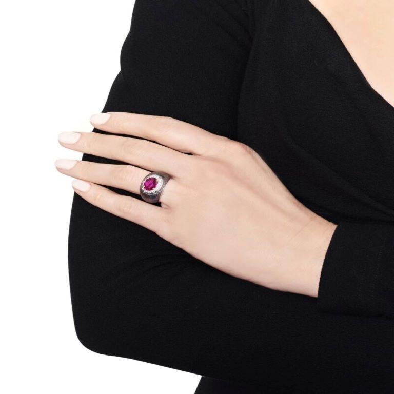 SSEF Swiss Certified 2.71 Cts Burmese None Heated Ruby And Diamond Enamel Ring In Excellent Condition For Sale In New York, US