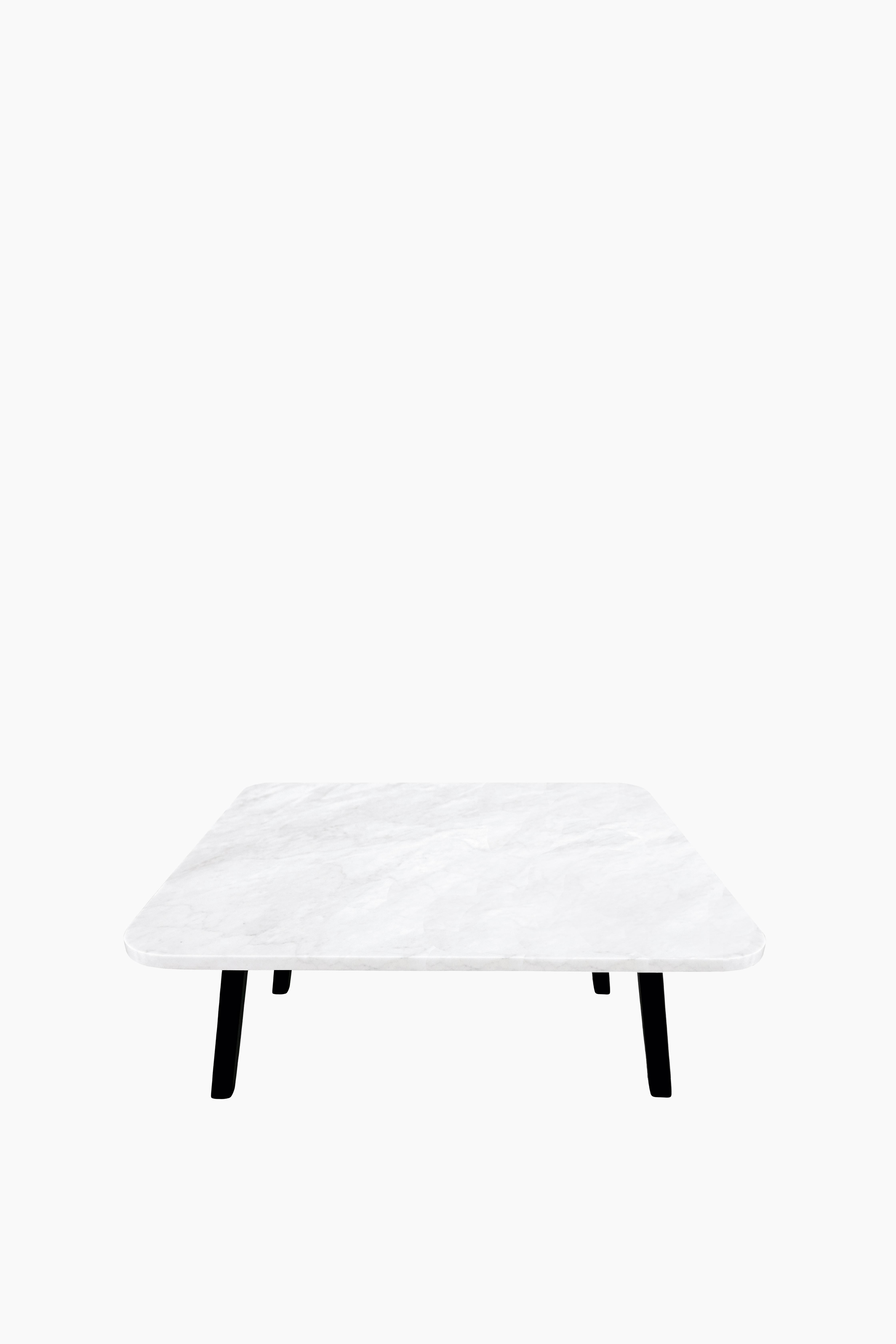 White Form D Coffee Table by Un’common In New Condition In Geneve, CH