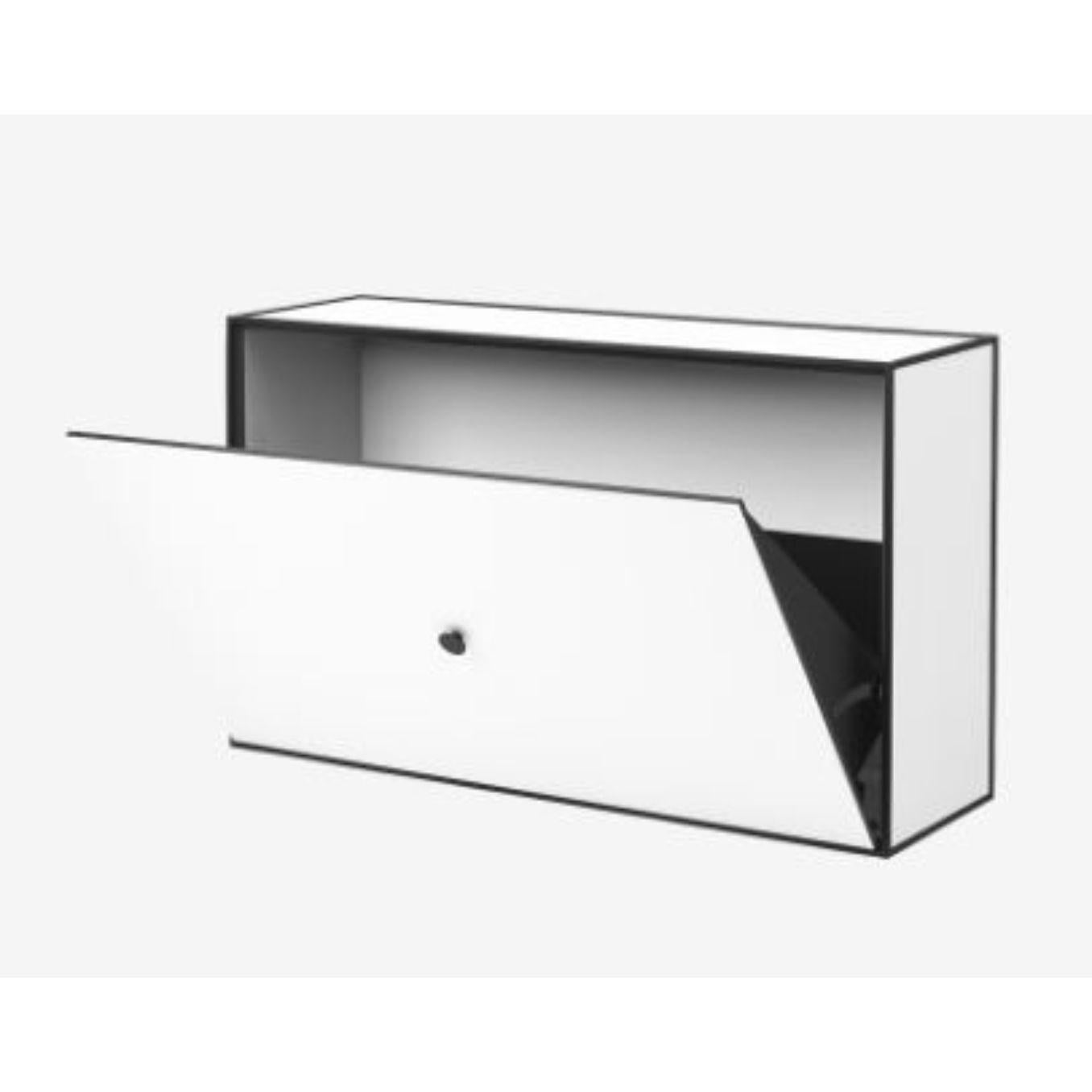 White frame shoe cabinet by Lassen.
Dimensions: D 70 x W 21 x H 42 cm 
Materials: Finér, Melamin, Melamine, Metal, Veneer
Also available in different colors and dimensions. 
Weight: 20 Kg

By Lassen is a Danish design brand focused on iconic