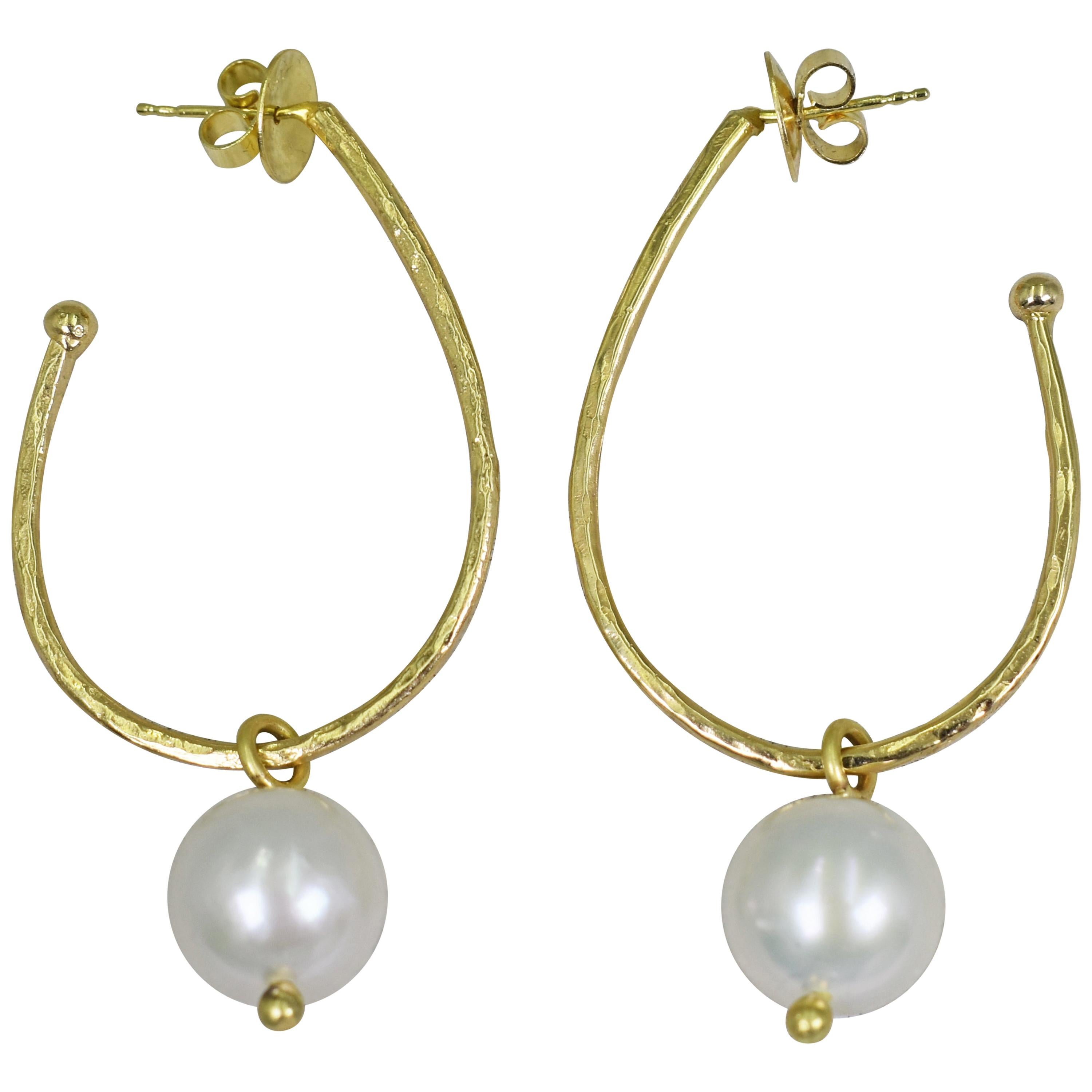 White Freshwater Pearl Charm Hammered 18 Karat Gold Stud Hoop Earrings For Sale