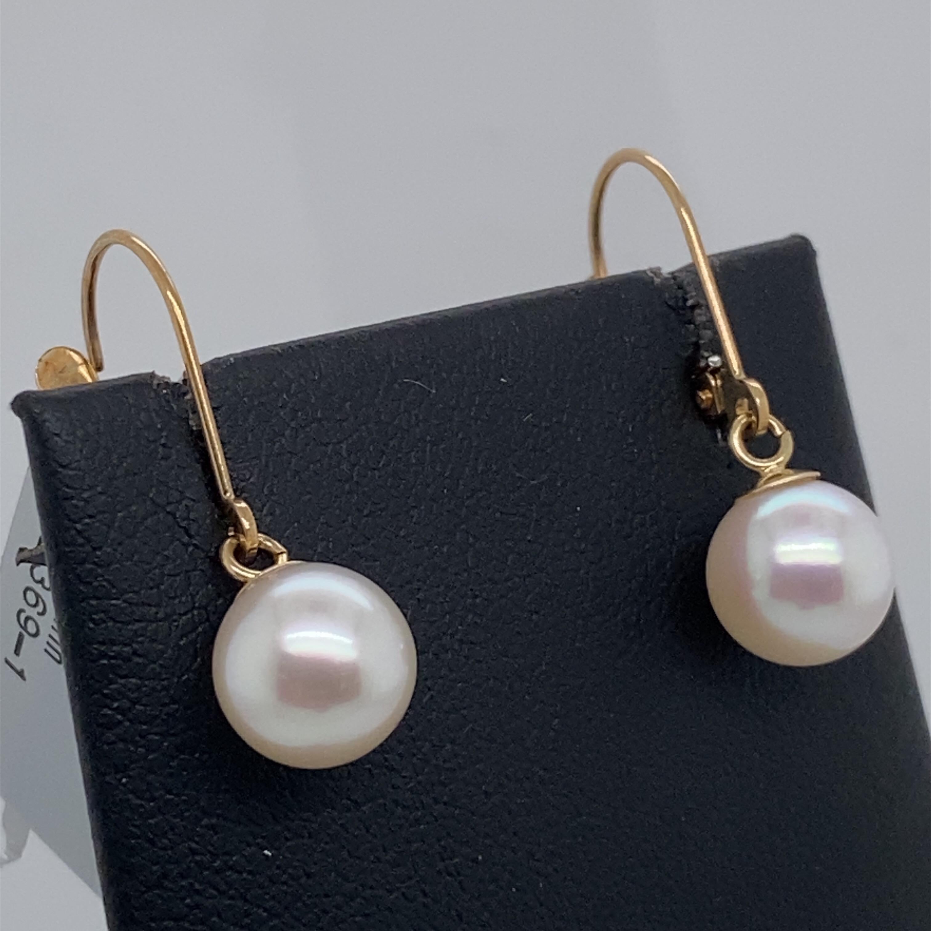 Contemporary HARBOR D. White Freshwater Pearl Drop Earrings 14 Karat Yellow Gold For Sale