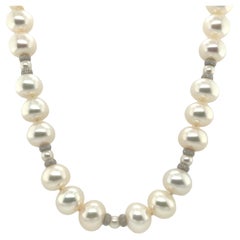 Collier de perles d'eau douce blanches avec accents en or blanc, 18,5 pouces