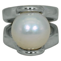 Anello da cocktail con perle bianche d'acqua dolce in argento sterling