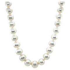 White Freshwater Pearl Necklace with Yellow Gold Clasp