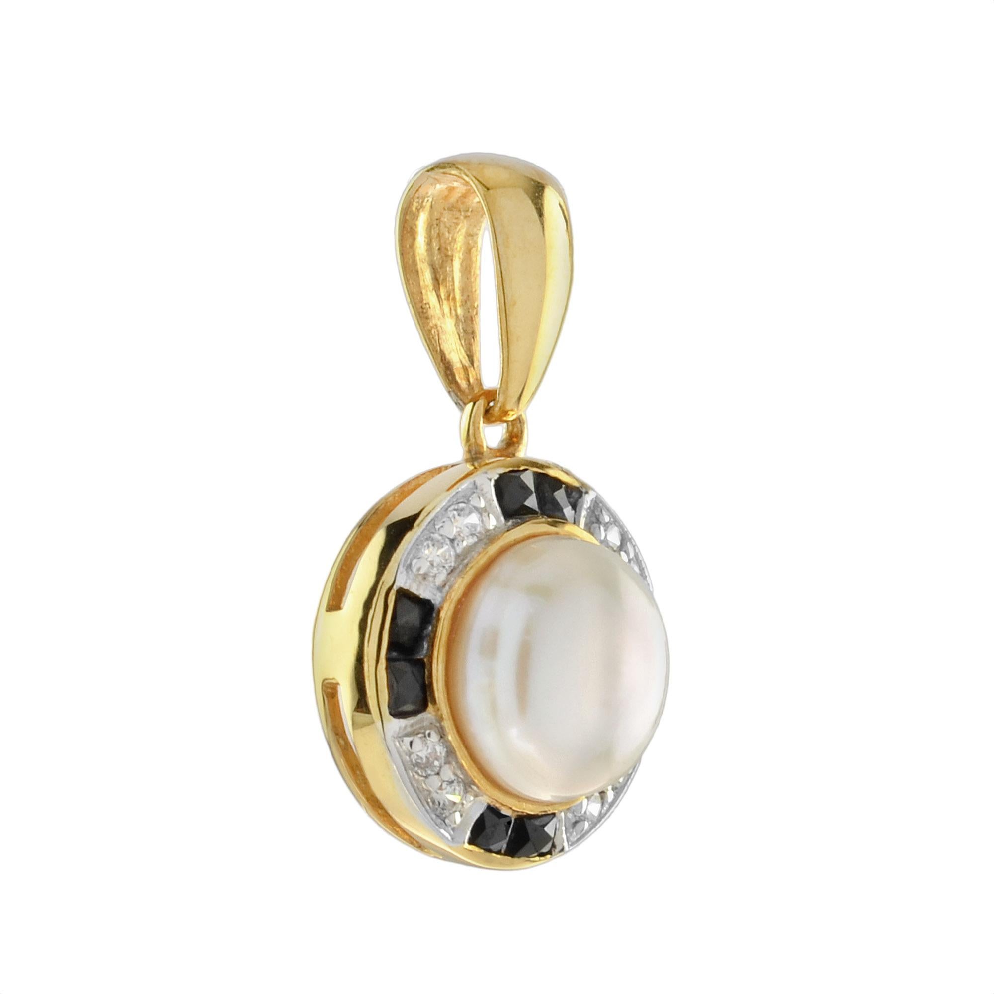 Timeless pearl with diamond and onyx halo pendant. This elegant design features pearls surrounded by a border of round brilliant-cut diamonds and onyx. The pendant comes together with the same design earrings.
Pendant Information
Style: