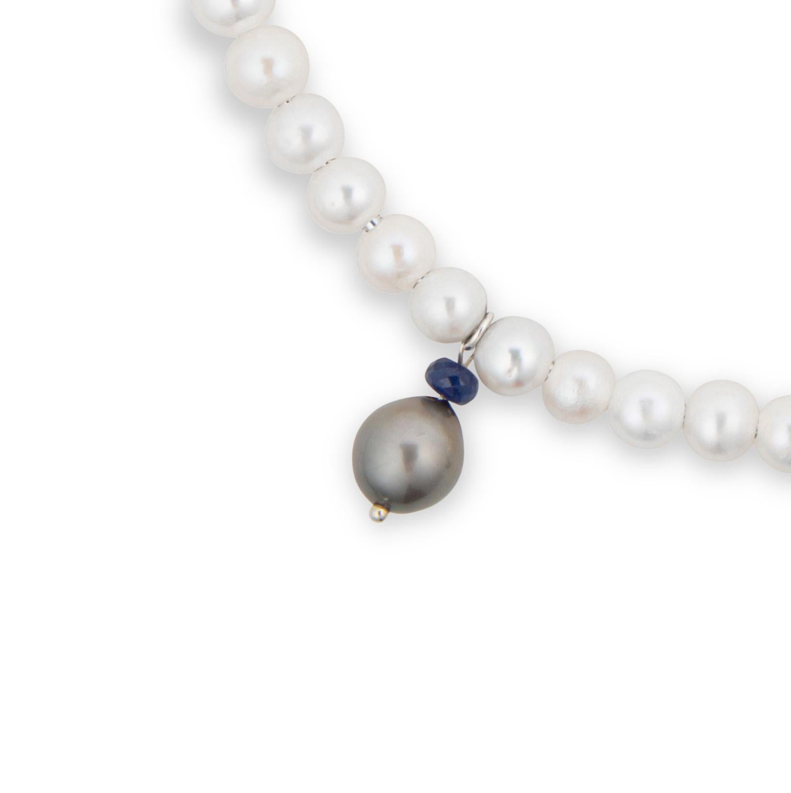 Women's or Men's White freshwater pearls Choker with moving Tahiti pearls and gemstones For Sale